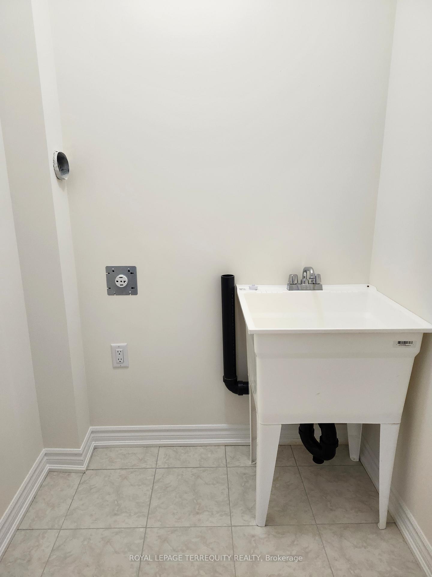 Photo 31 of 1128 Skyridge Boulevard, Pickering, Rural Pickering — HOMEH
