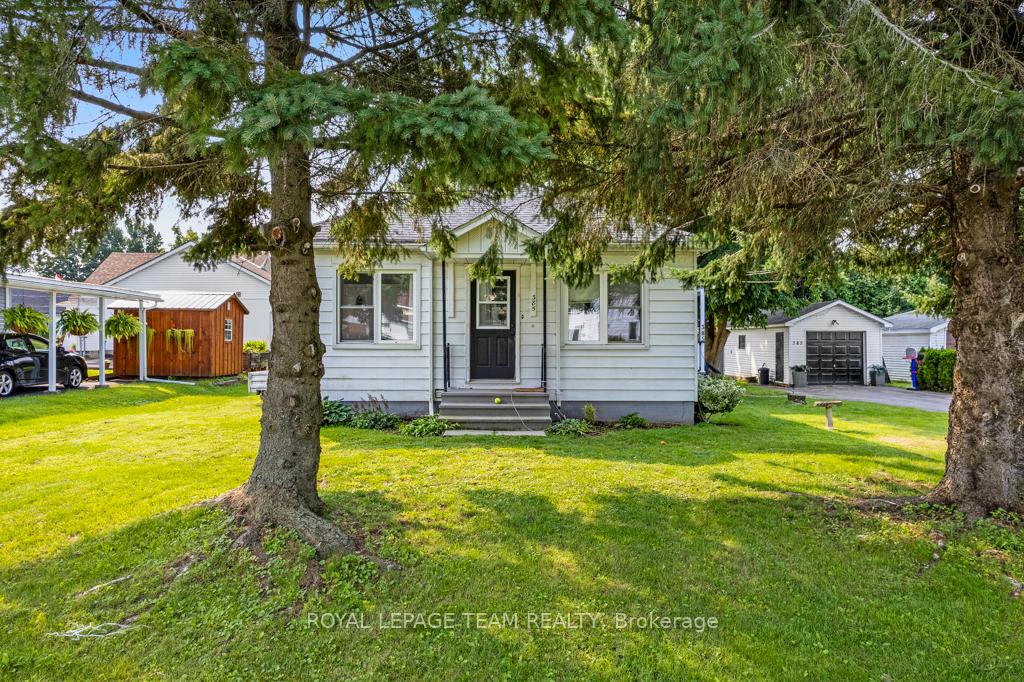 Photo 3 of 385 Park Street E, Prescott — HOMEH