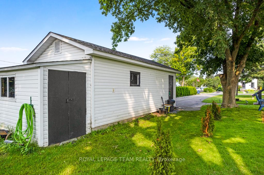 Photo 11 of 385 Park Street E, Prescott — HOMEH