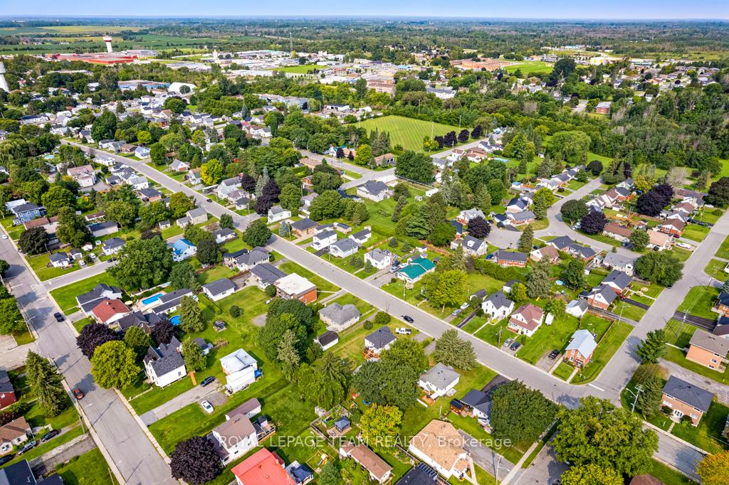 Photo 18 of 385 Park Street E, Prescott — HOMEH
