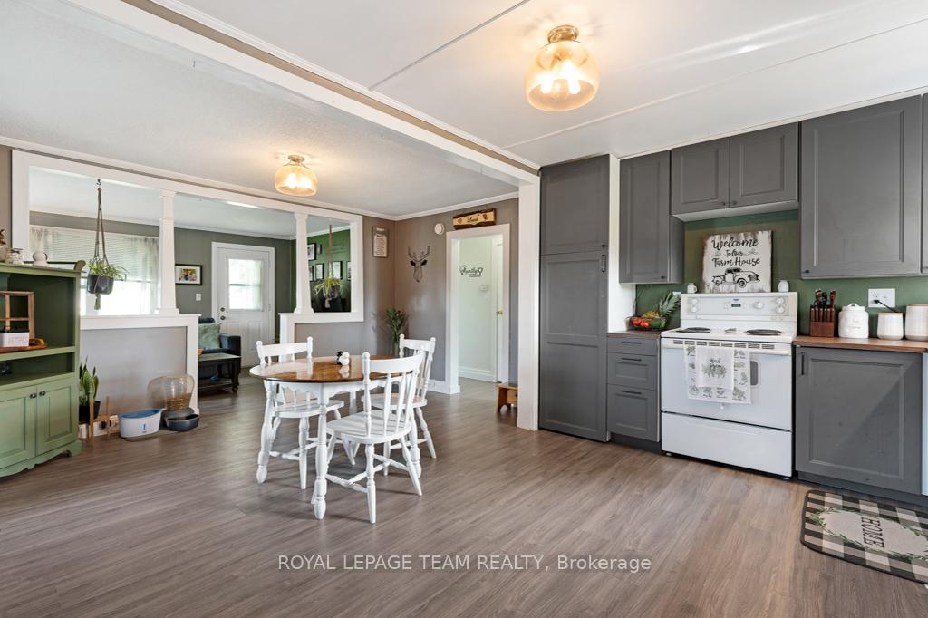 Photo 31 of 385 Park Street E, Prescott — HOMEH