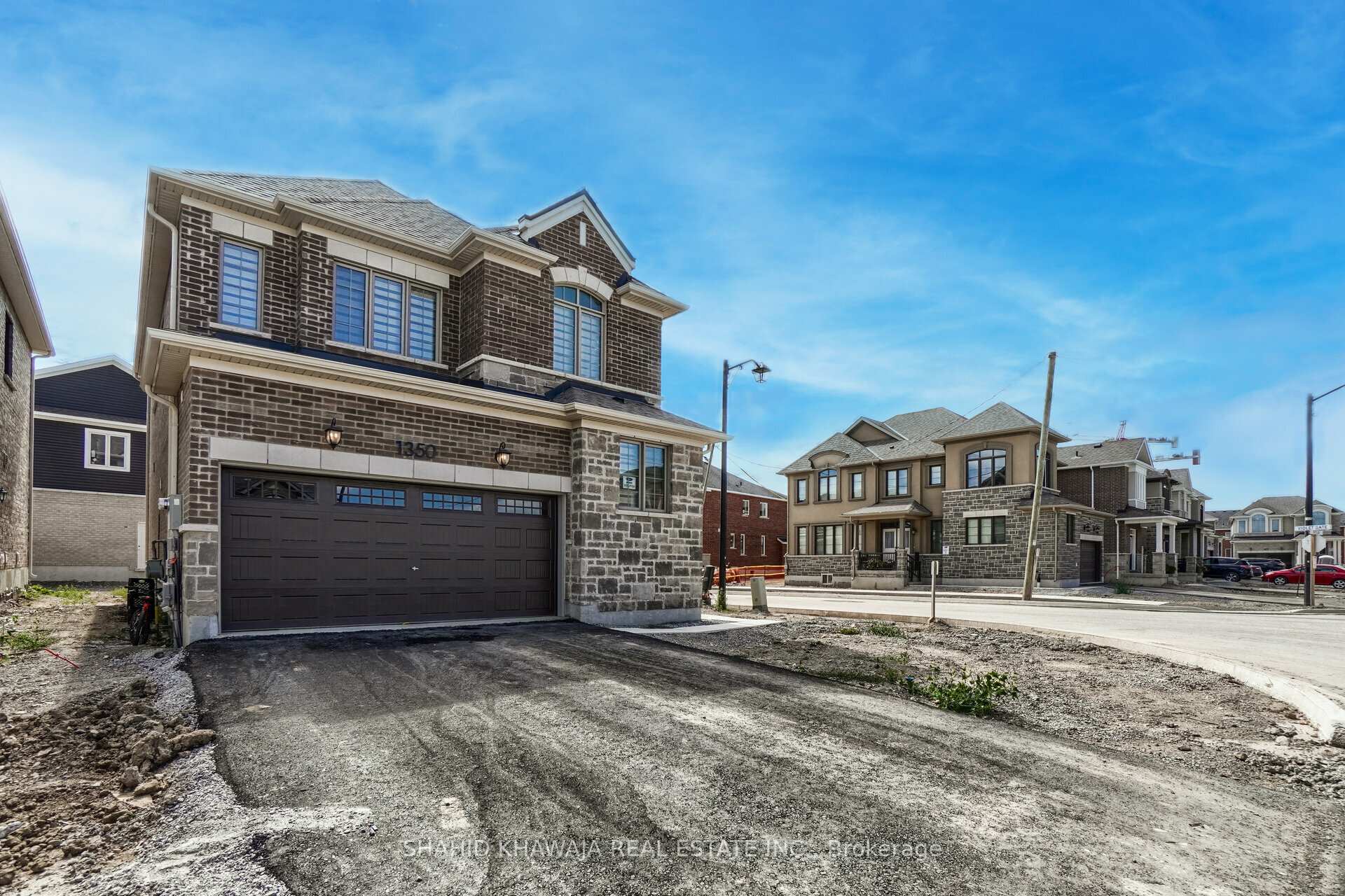 Front of 1350 Lobelia Crescent