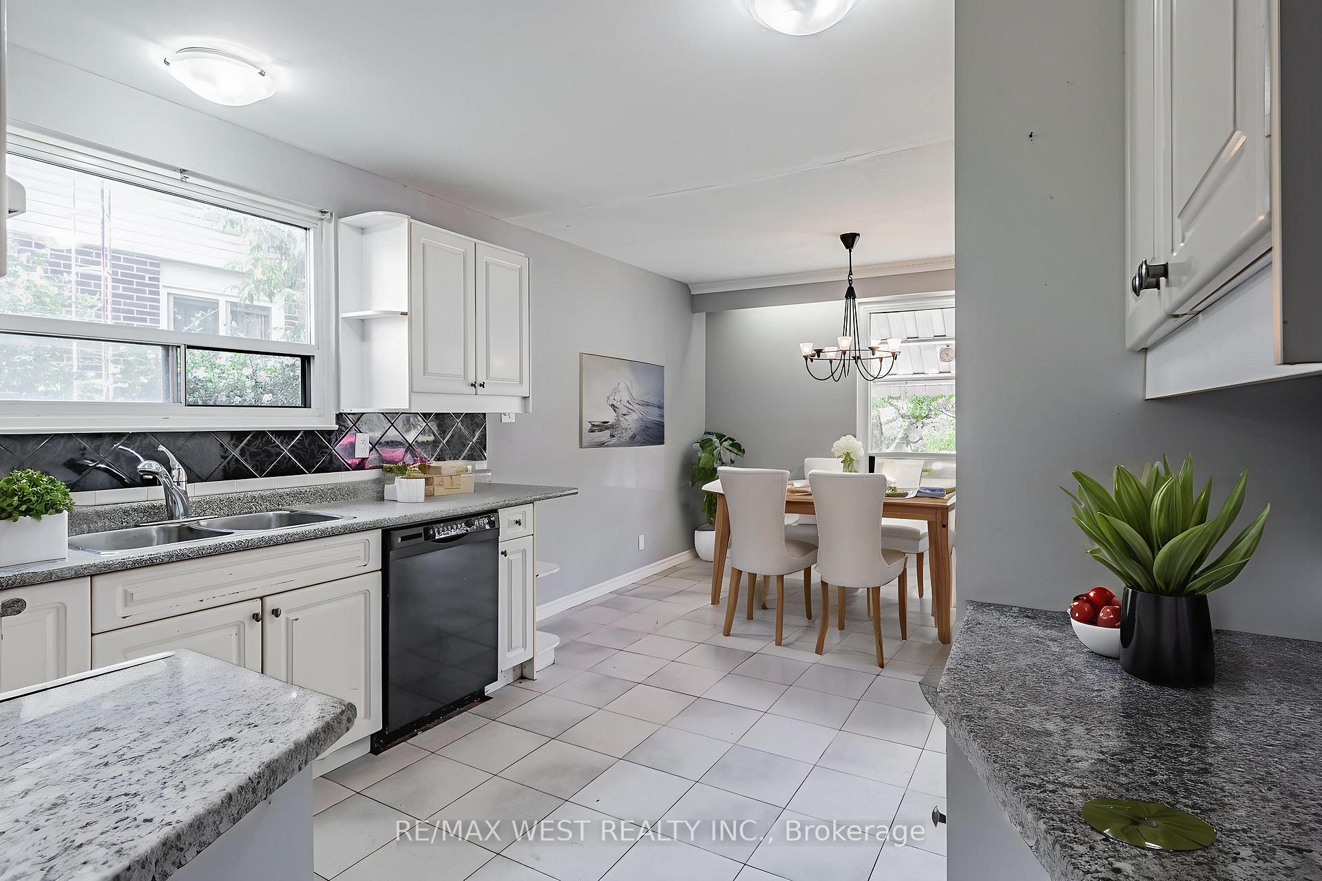 Photo 2 of 765 West Shore Boulevard, Pickering, West Shore — HOMEH