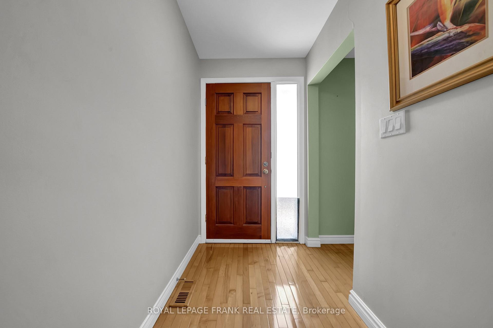 Photo 3 of 406 Wilson Road N, Oshawa, O'Neill — HOMEH
