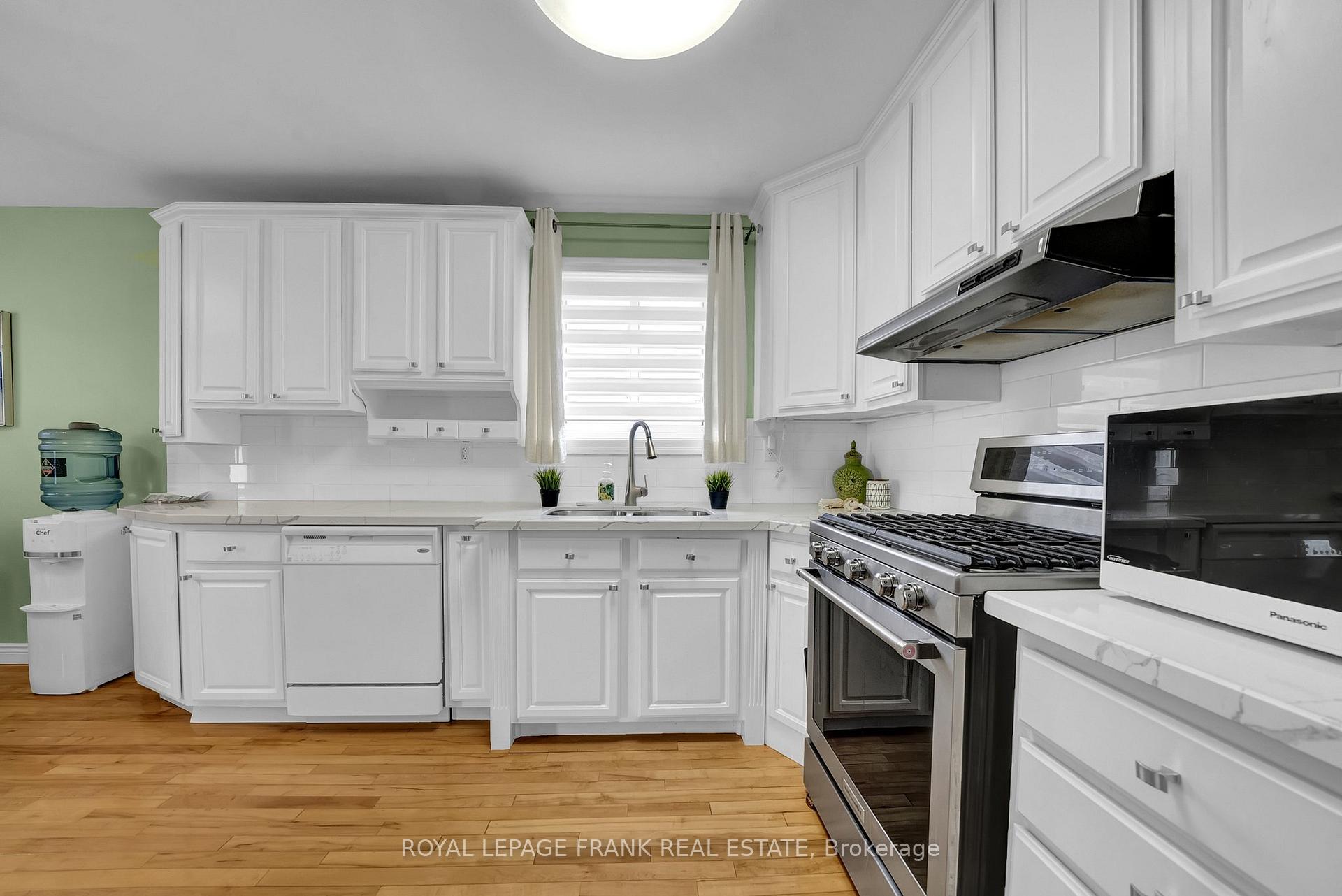 Photo 13 of 406 Wilson Road N, Oshawa, O'Neill — HOMEH