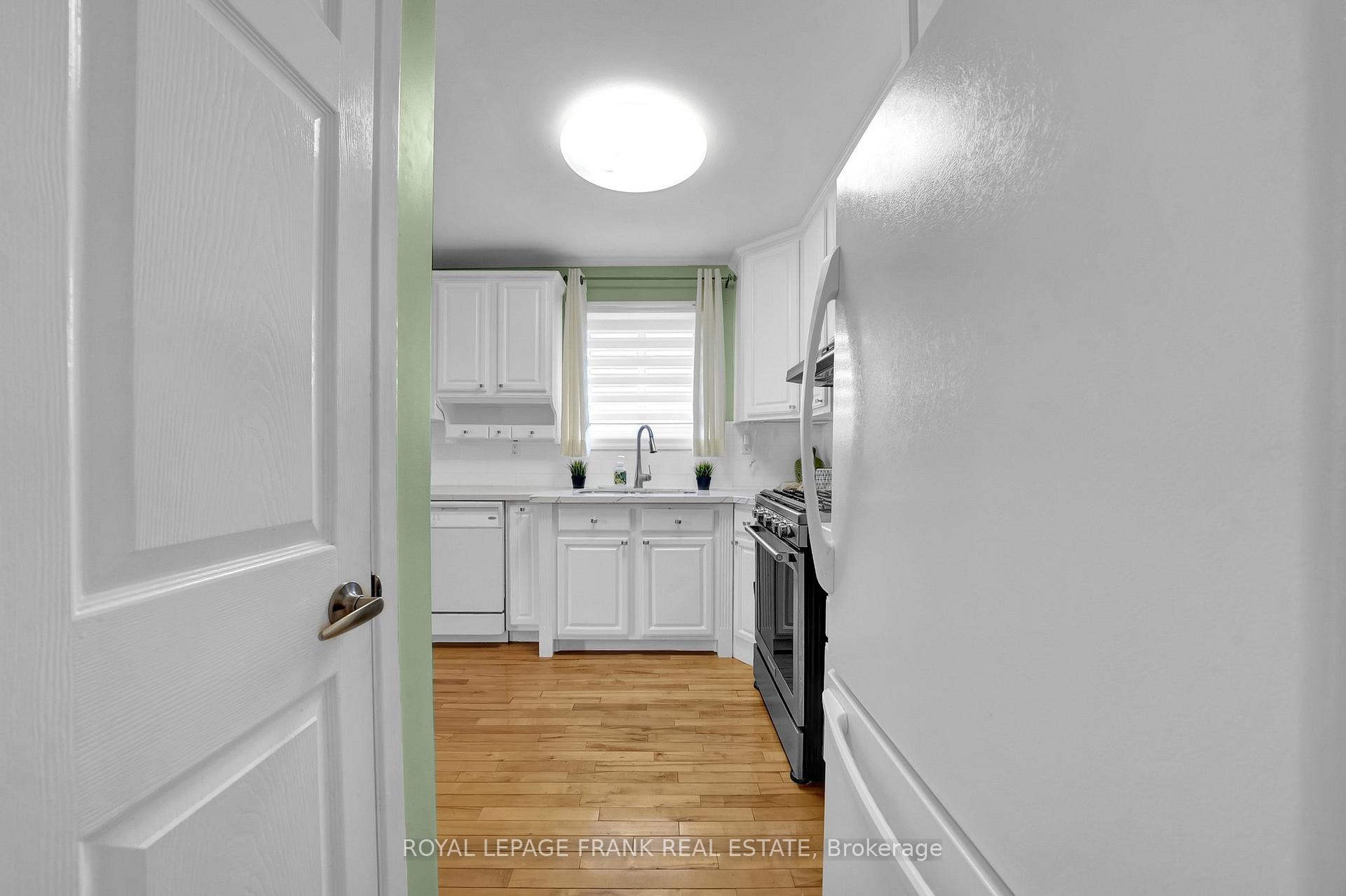 Photo 14 of 406 Wilson Road N, Oshawa, O'Neill — HOMEH