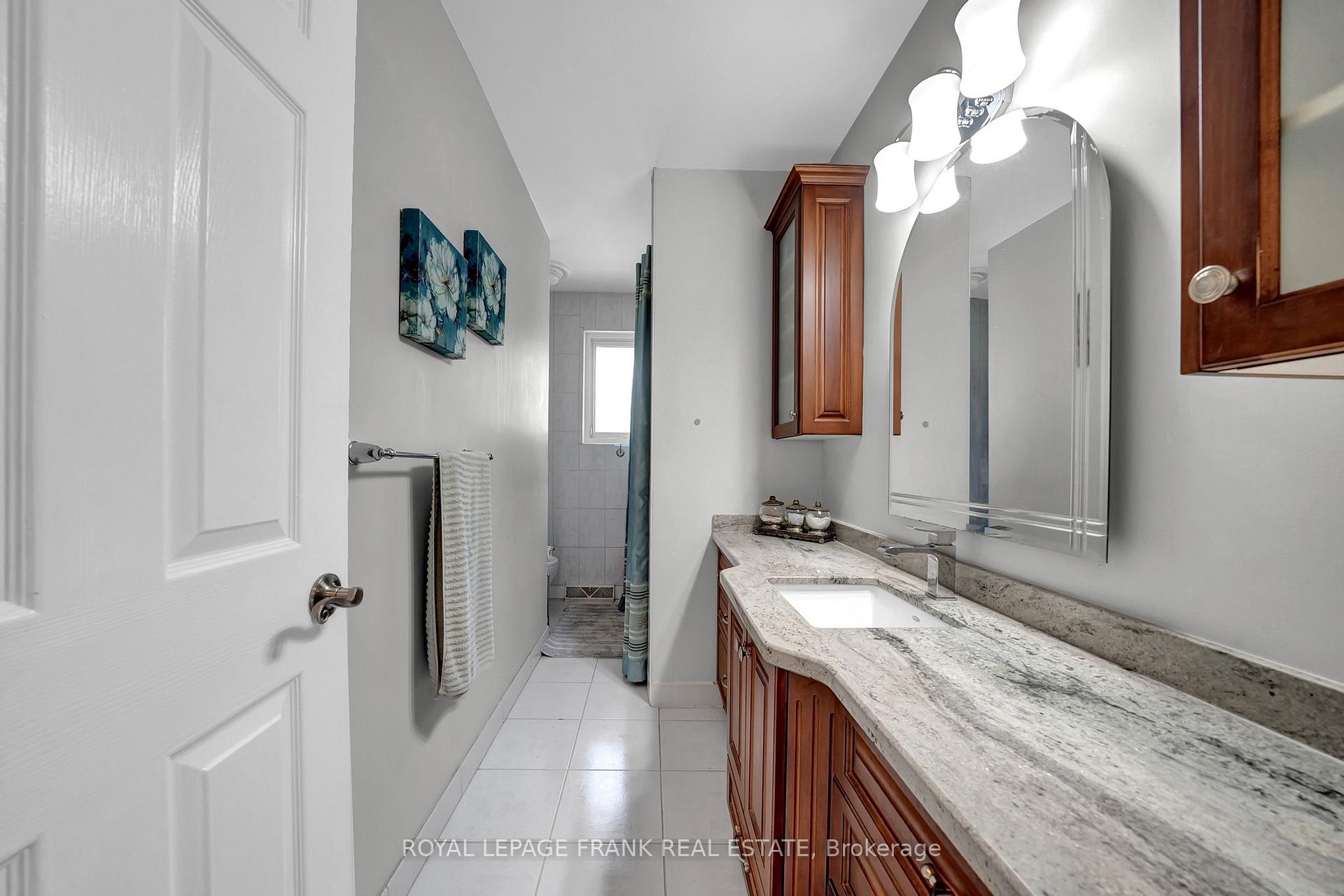 Photo 15 of 406 Wilson Road N, Oshawa, O'Neill — HOMEH