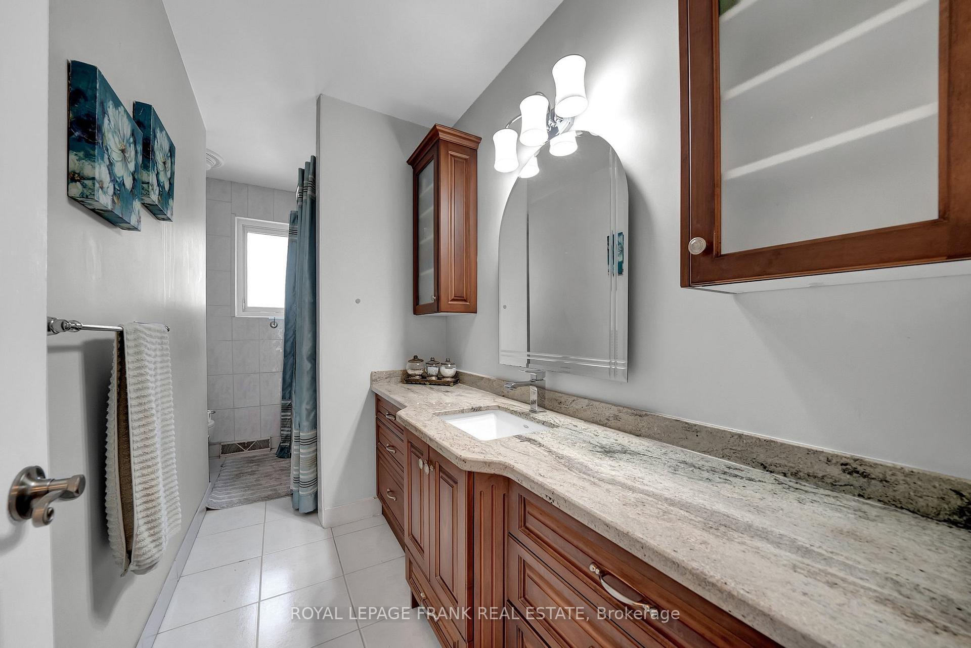 Photo 16 of 406 Wilson Road N, Oshawa, O'Neill — HOMEH