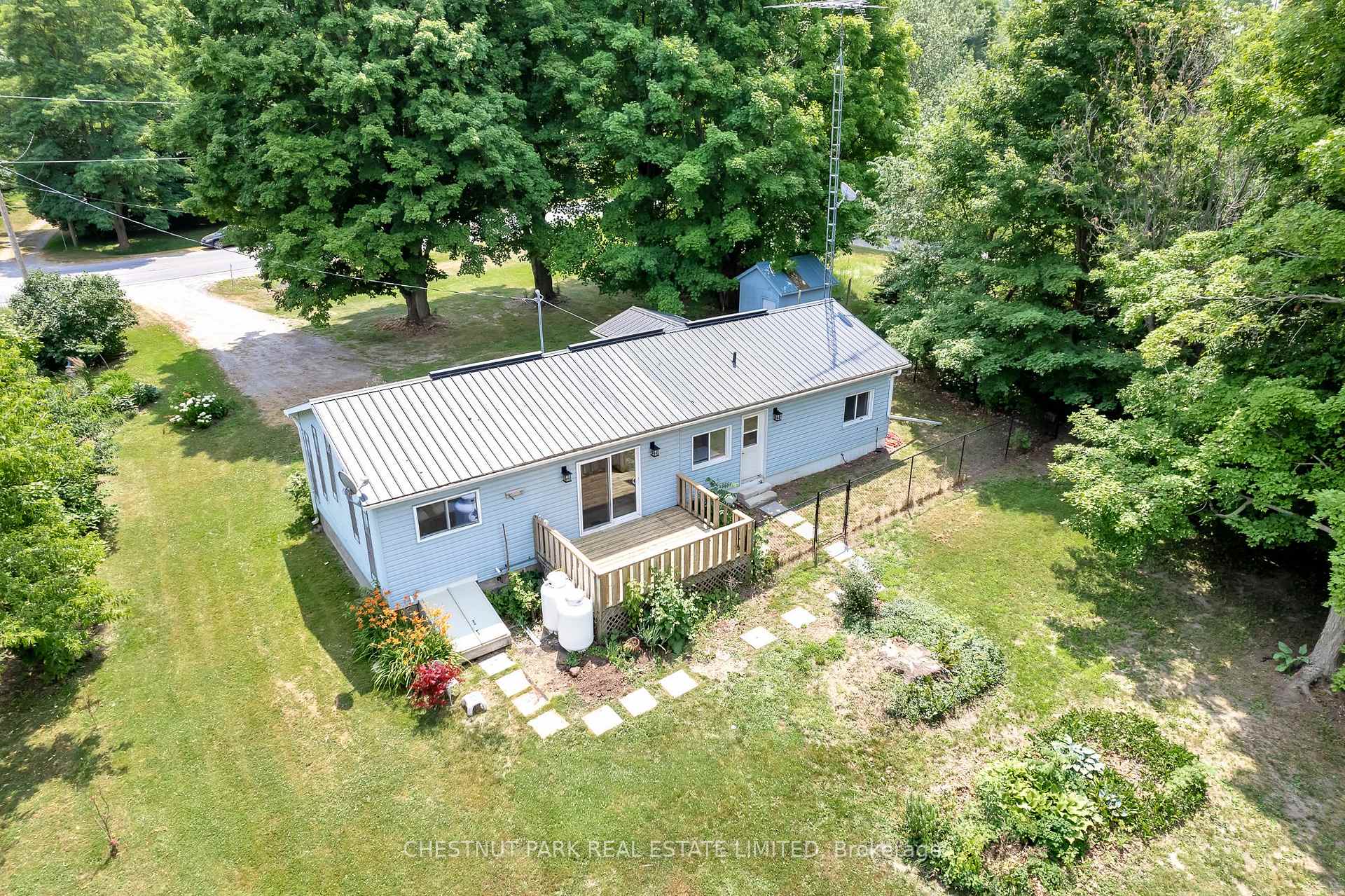 Front of 976 County Rd 13
