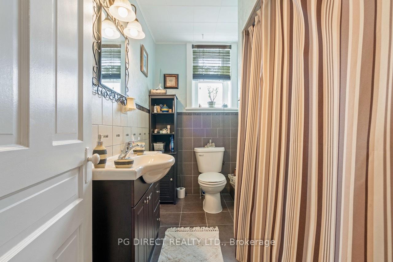 Photo 12 of 219 Henry Street W, Prescott — HOMEH