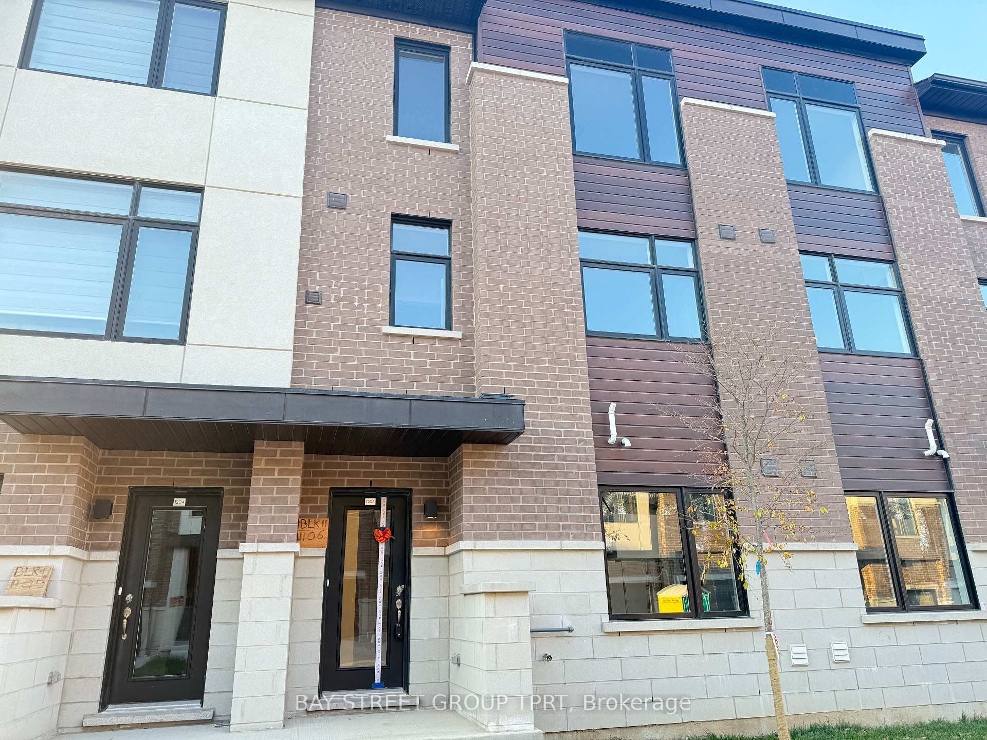 Front of Unit 1203, 1695 Dersan Street