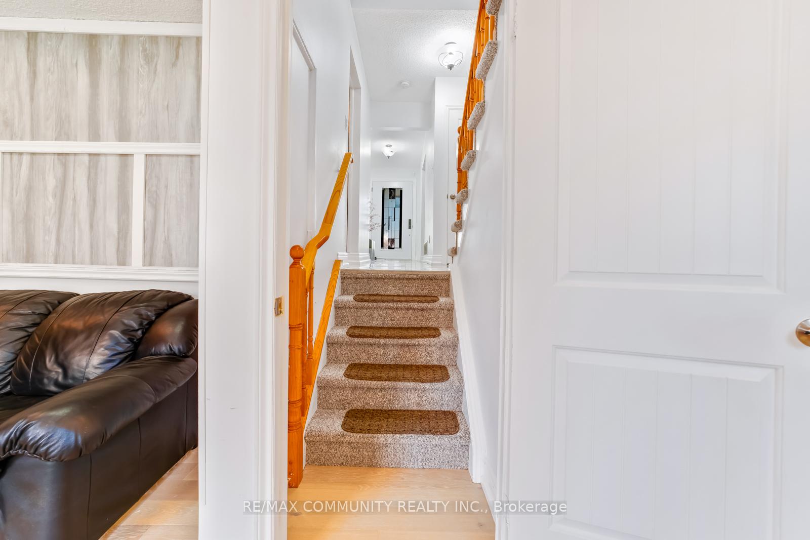 Photo 21 of 403 Gothic Drive, Oshawa, Eastdale — HOMEH