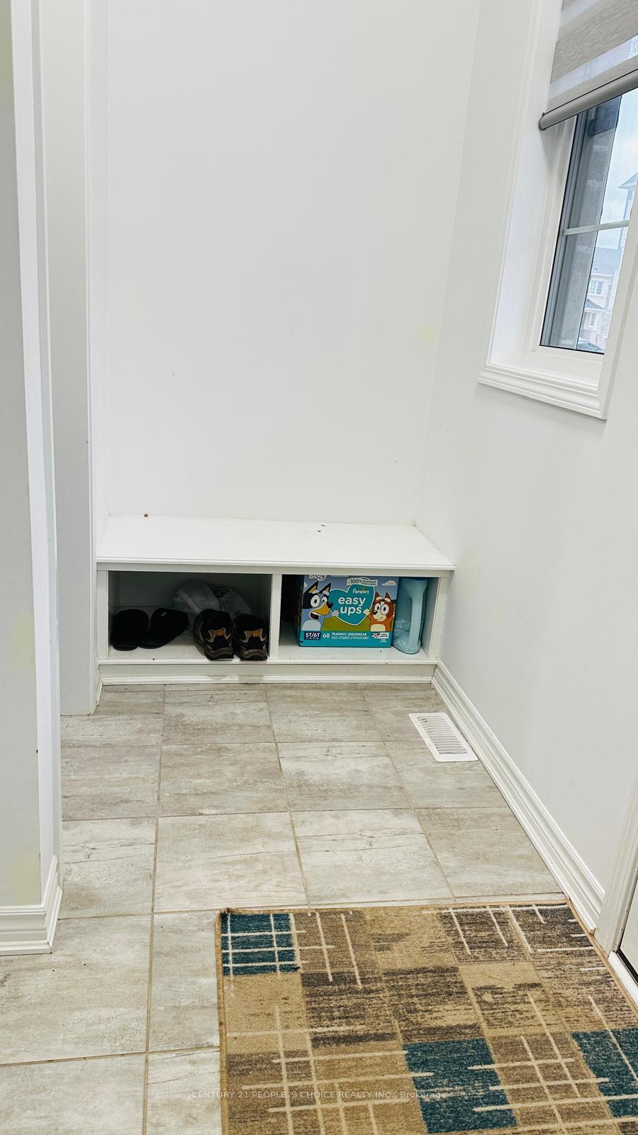 Photo 3 of 1522 Moira Crescent, Milton, Bowes — HOMEH