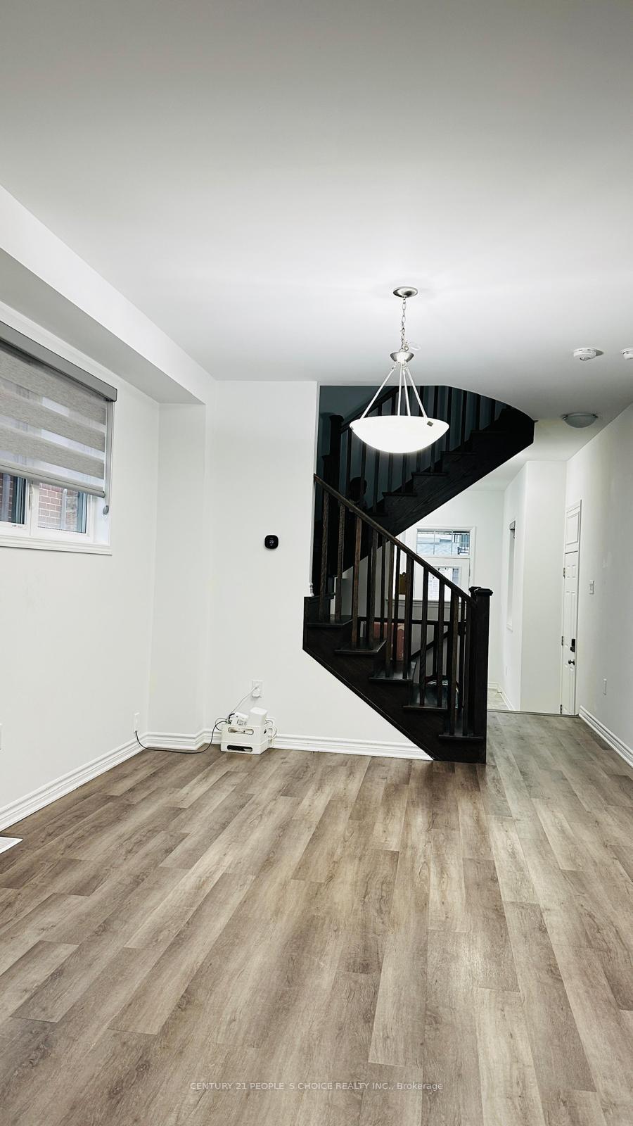Photo 8 of 1522 Moira Crescent, Milton, Bowes — HOMEH