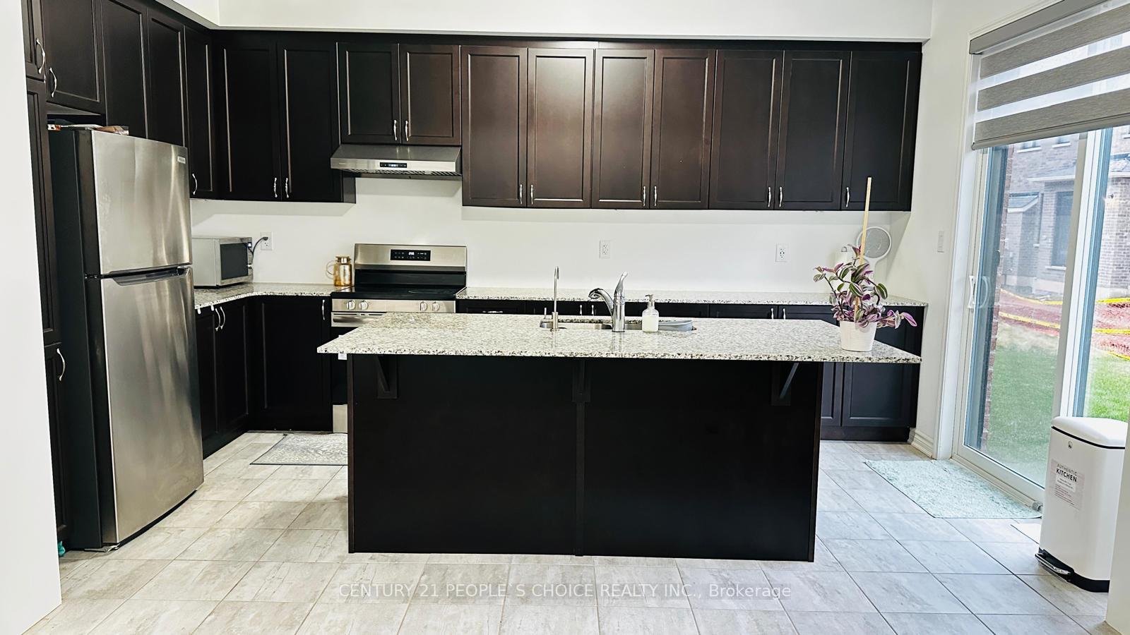 Photo 9 of 1522 Moira Crescent, Milton, Bowes — HOMEH