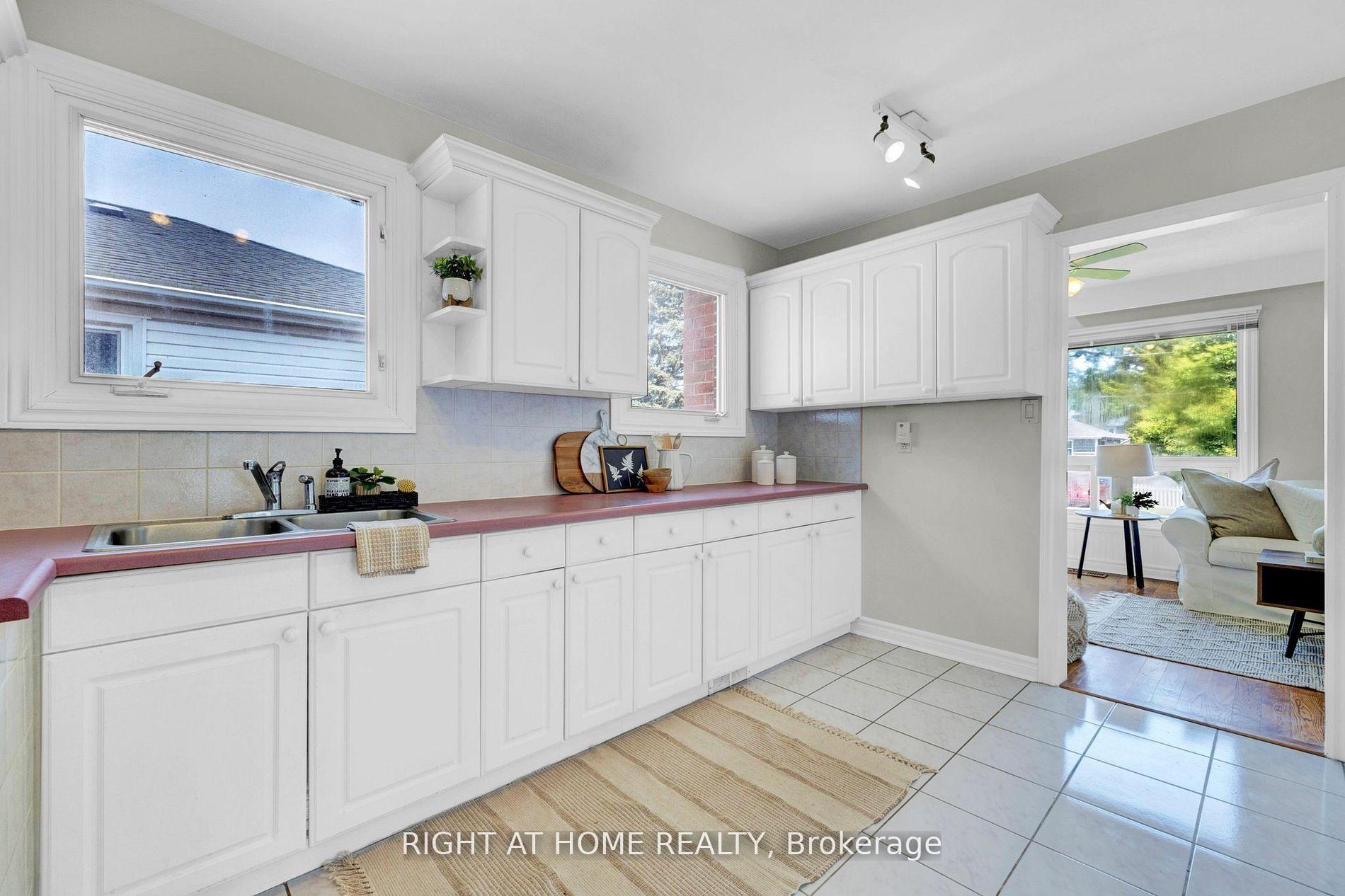 Photo 10 of 696 Victory Drive, Pickering, West Shore — HOMEH