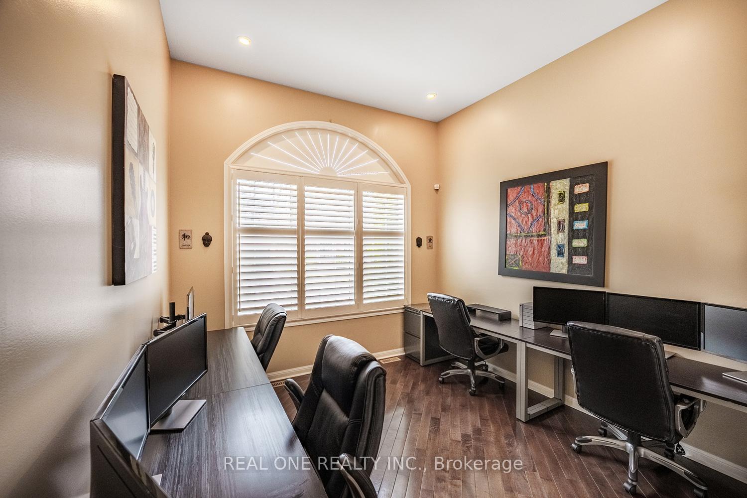 Photo 6 of 1189 Barr Crescent, Milton, Beaty — HOMEH