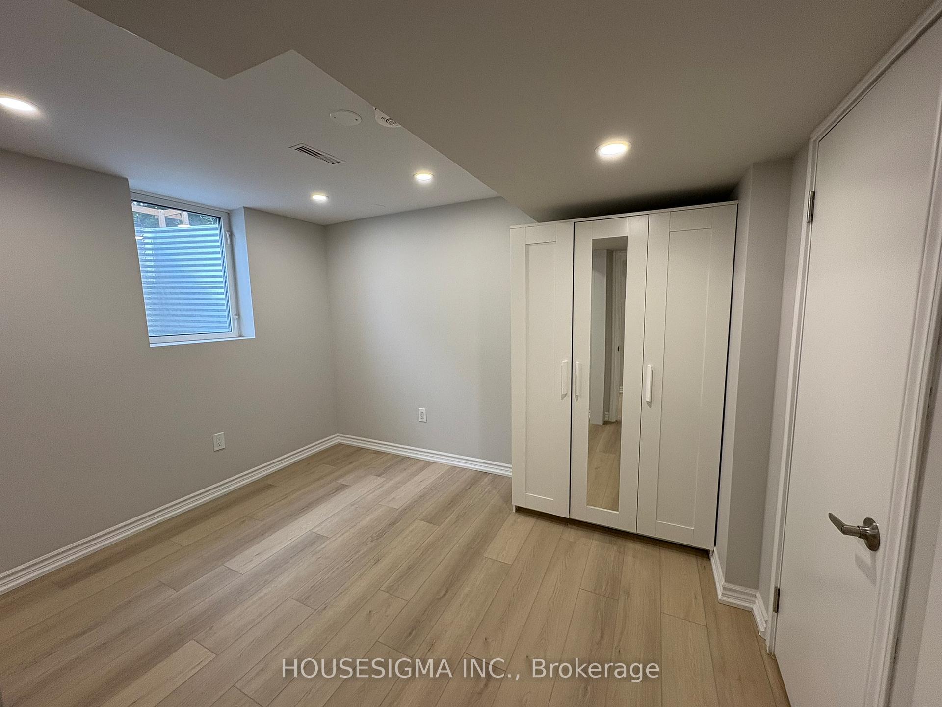 Photo 5 of Unit Basement, 526 Cobblehill Drive, Oshawa, Pinecrest — HOMEH