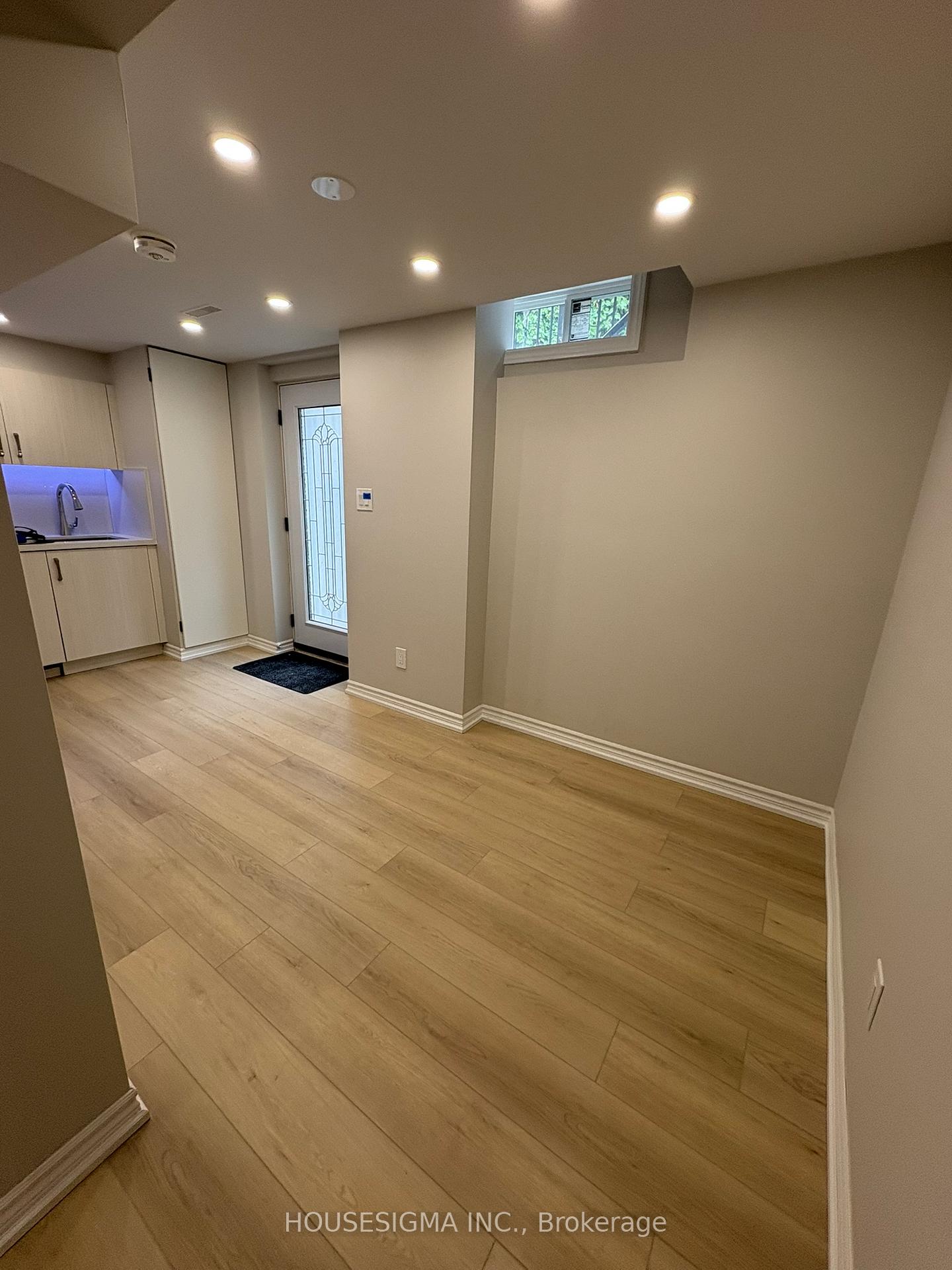 Photo 12 of Unit Basement, 526 Cobblehill Drive, Oshawa, Pinecrest — HOMEH