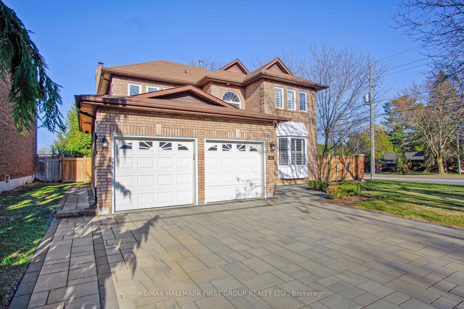 Photo 4 of 898 Darwin Drive, Pickering, Dunbarton — HOMEH