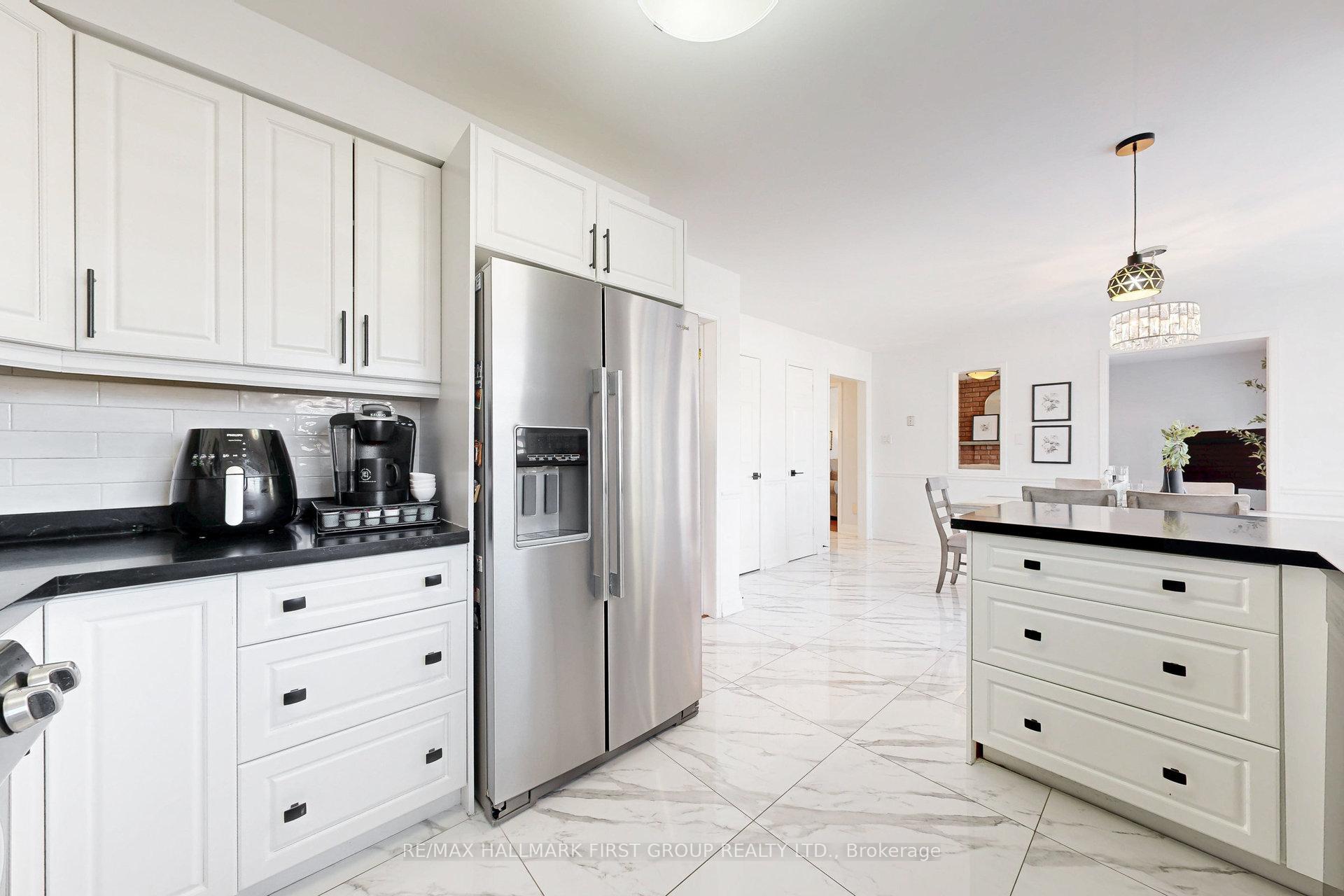 Photo 14 of 898 Darwin Drive, Pickering, Dunbarton — HOMEH
