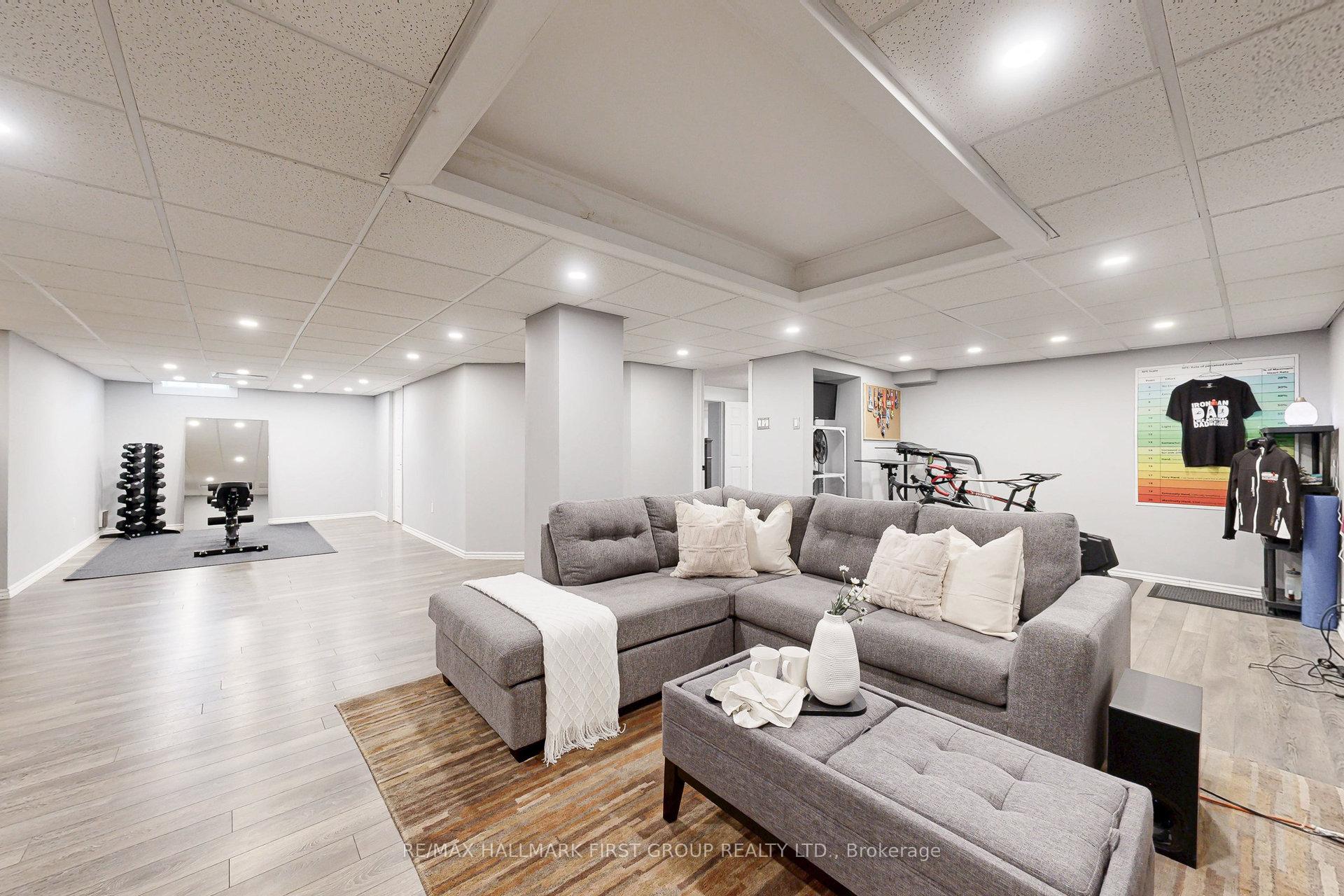 Photo 38 of 898 Darwin Drive, Pickering, Dunbarton — HOMEH