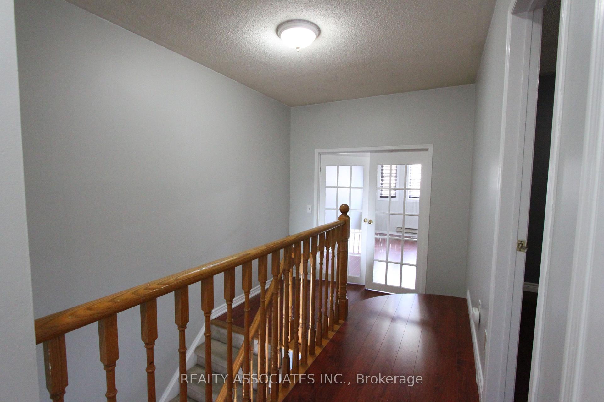 Photo 8 of Unit Main, 160 White Pine Crescent, Pickering, Highbush — HOMEH