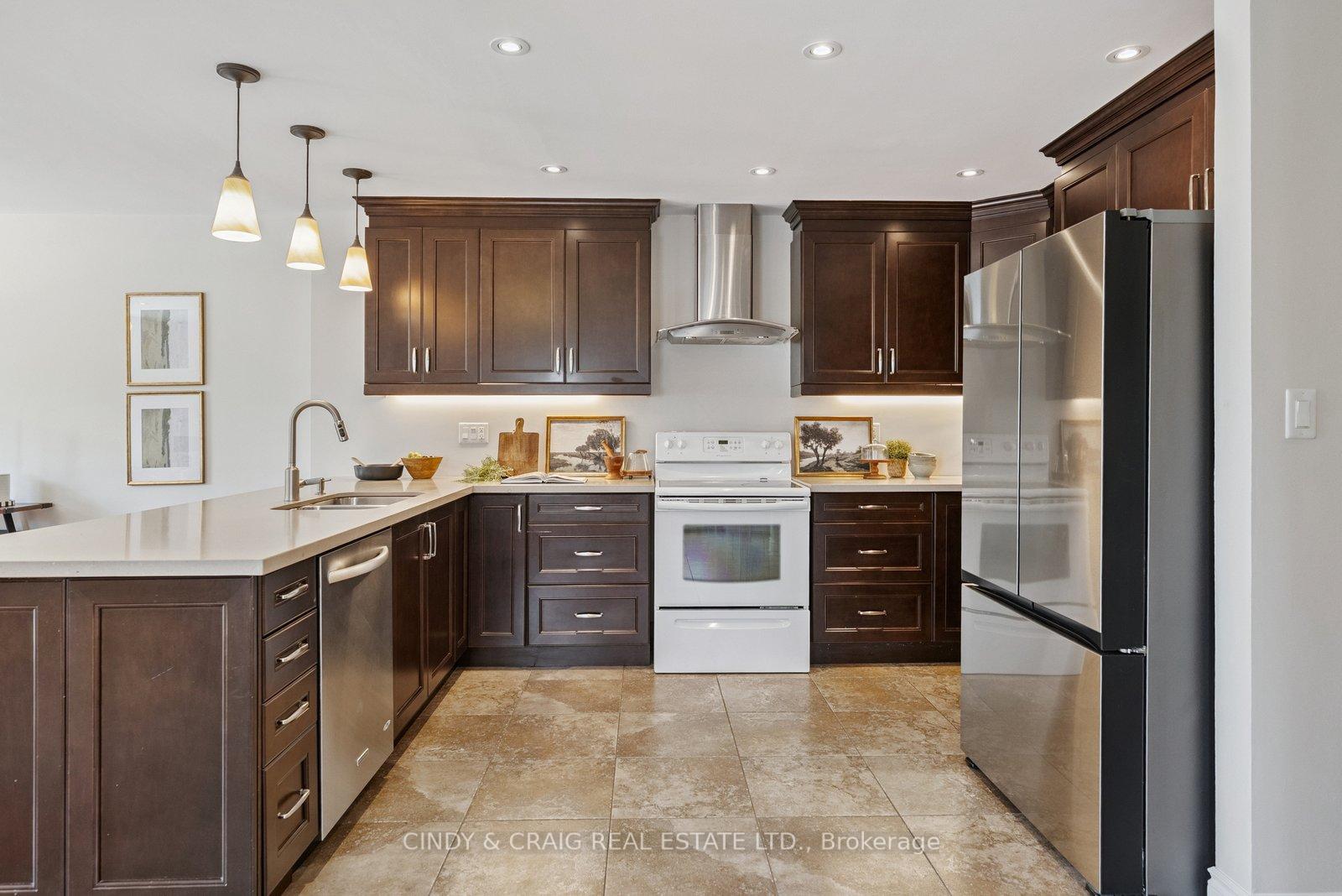 Photo 4 of 1264 Eldorado Avenue, Oshawa, Eastdale — HOMEH