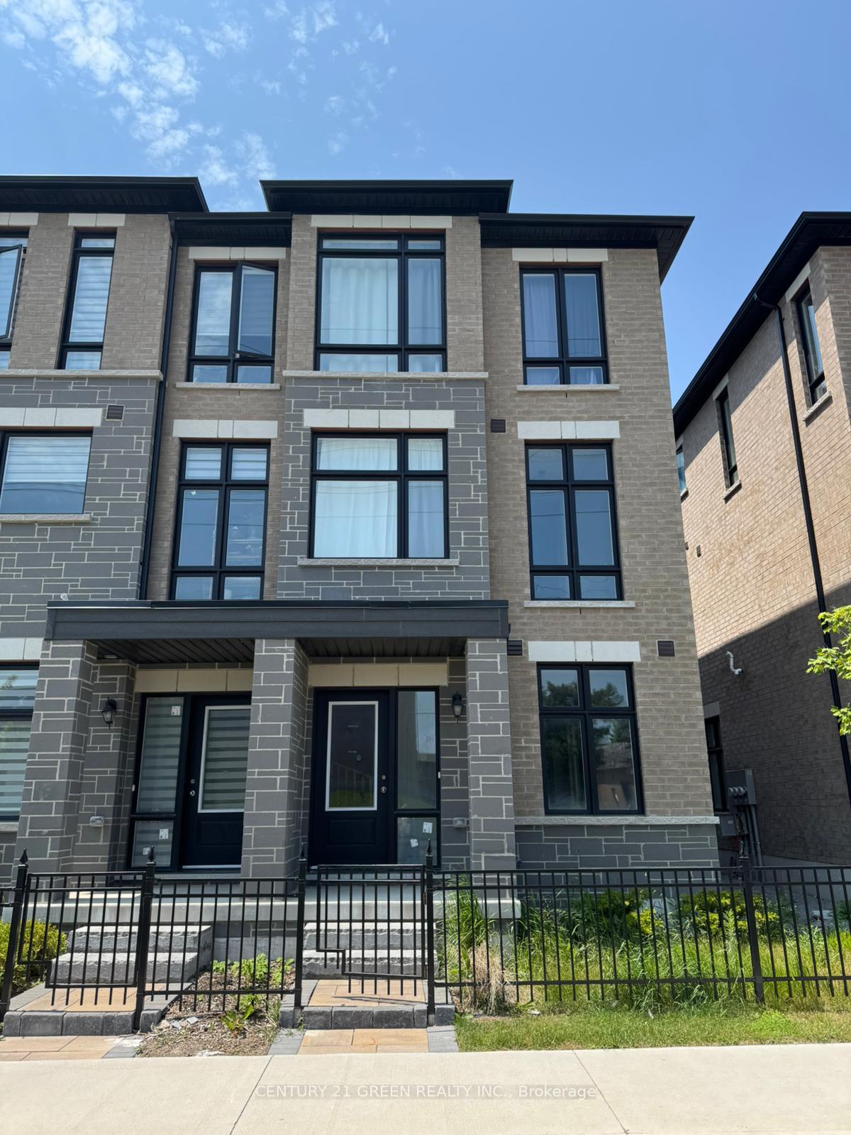Photo 1 of 1429 Coral Springs Path, Oshawa, Taunton — HOMEH