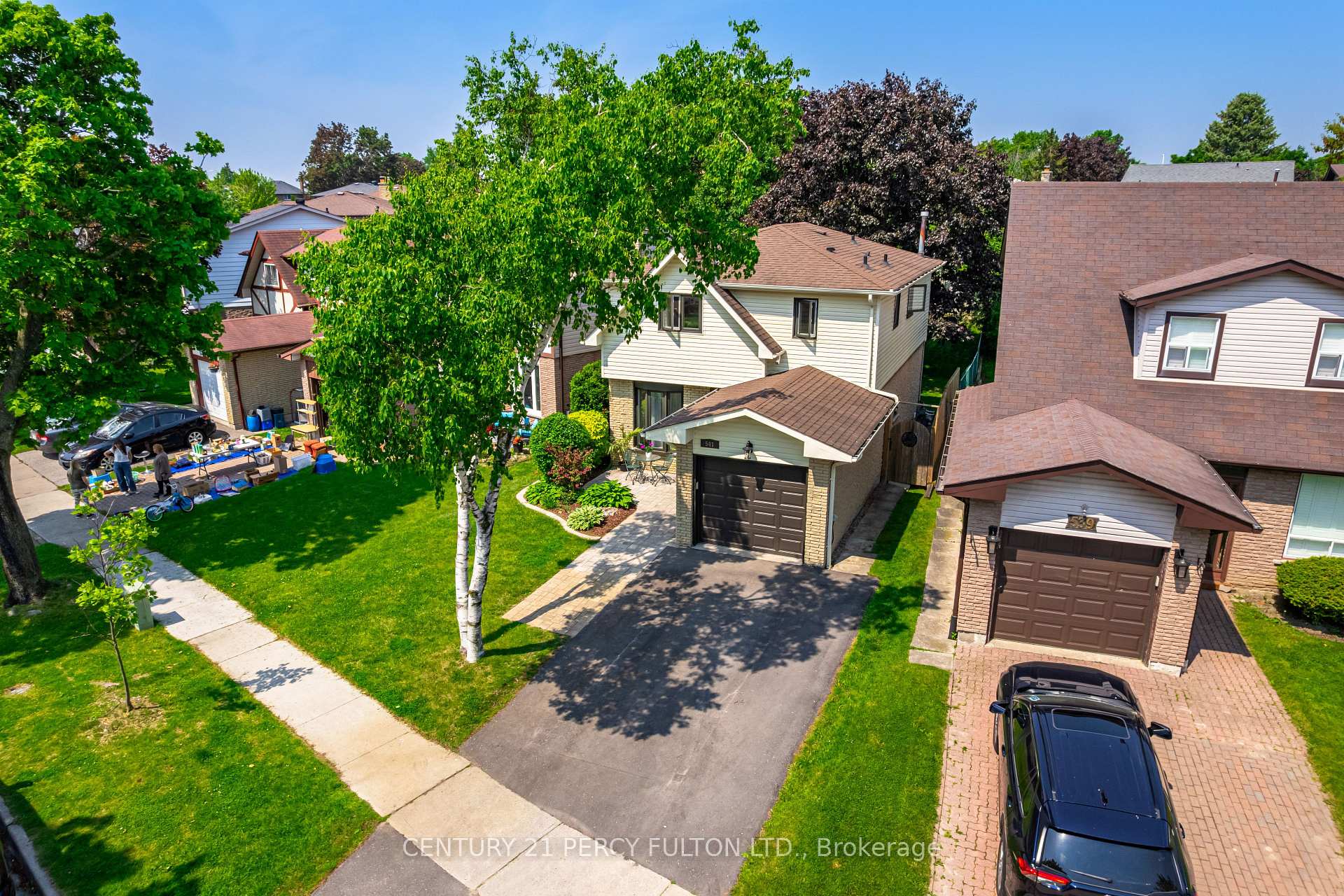 Photo 2 of 541 Creekview Circle, Pickering, West Shore — HOMEH