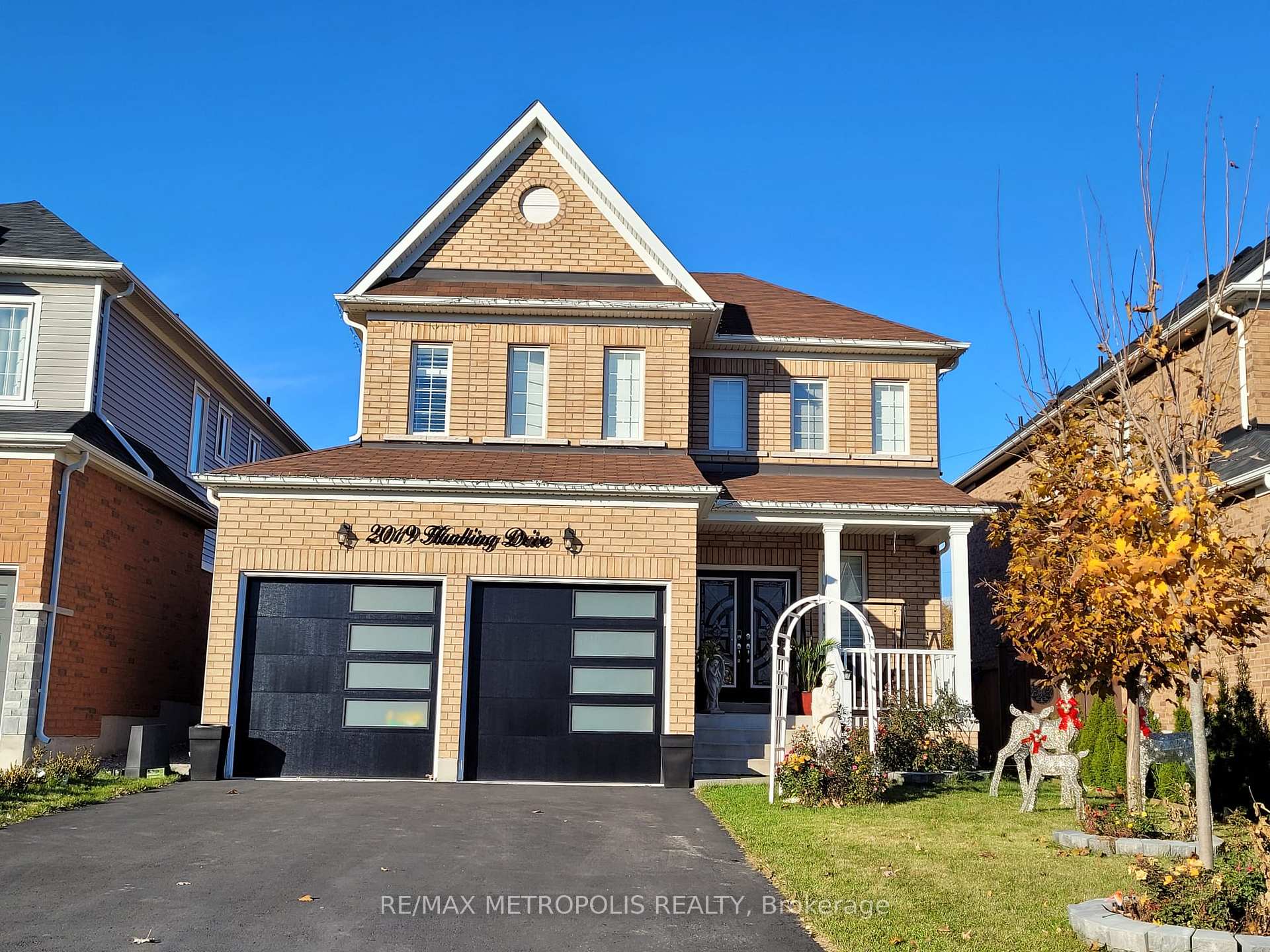 Photo 1 of 2019 Hunking Drive, Oshawa, Taunton — HOMEH