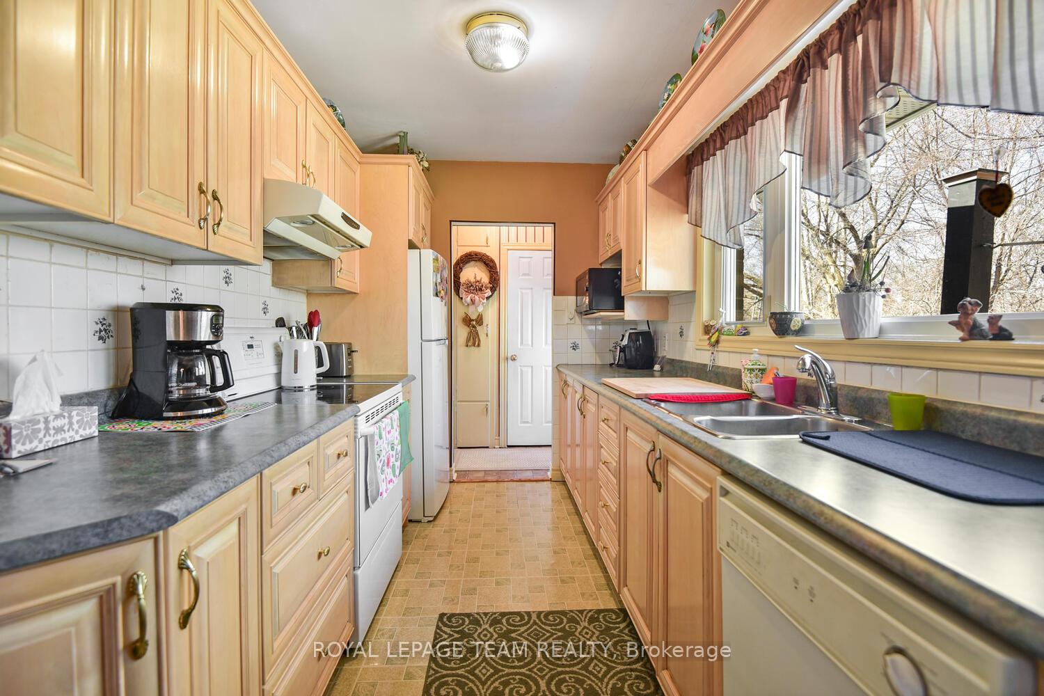 Photo 9 of 899 Linda Place, Prescott — HOMEH