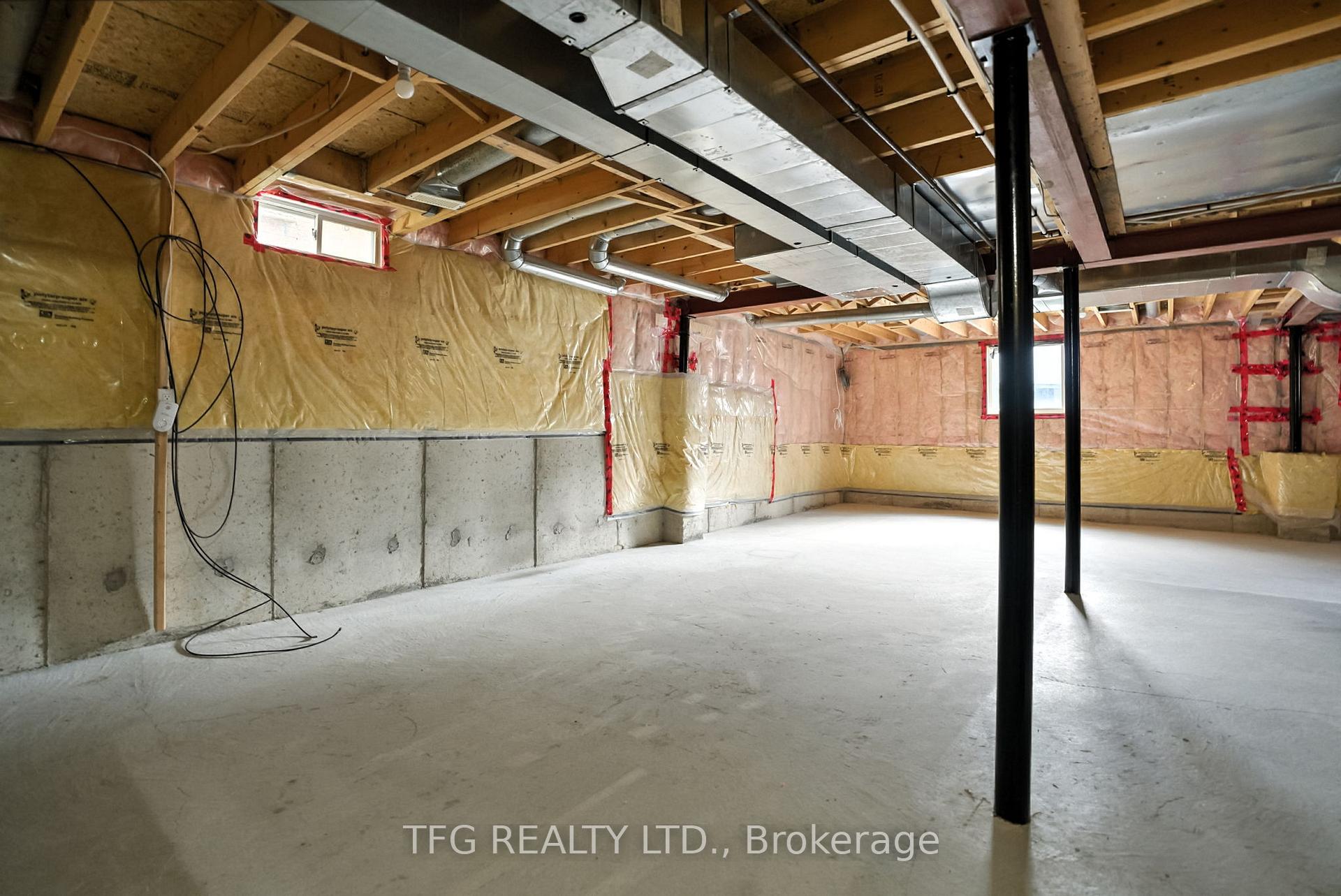 Photo 35 of 900 Ormond Drive, Oshawa, Samac — HOMEH