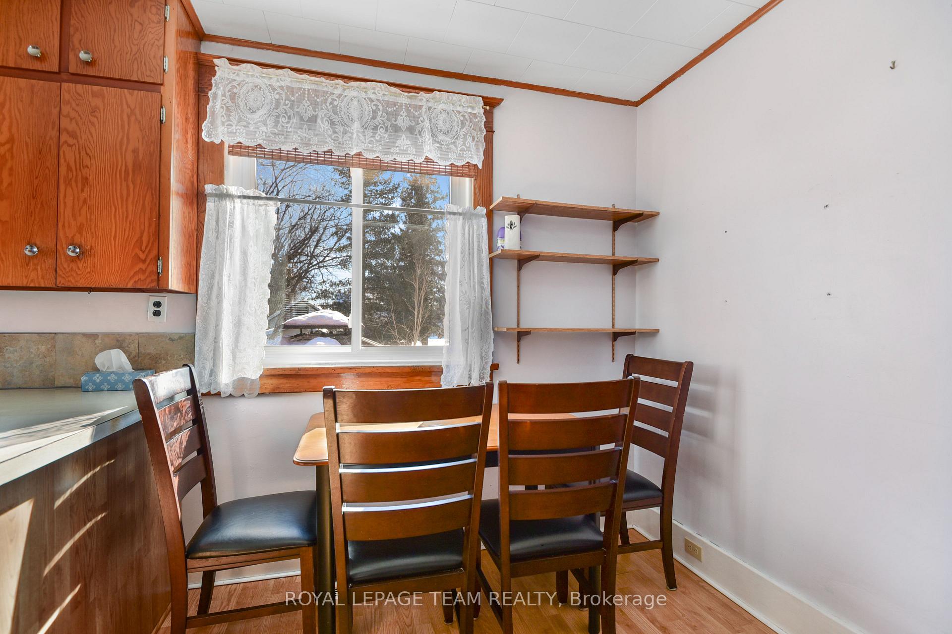 Photo 8 of 151 Wood Street E, Prescott — HOMEH