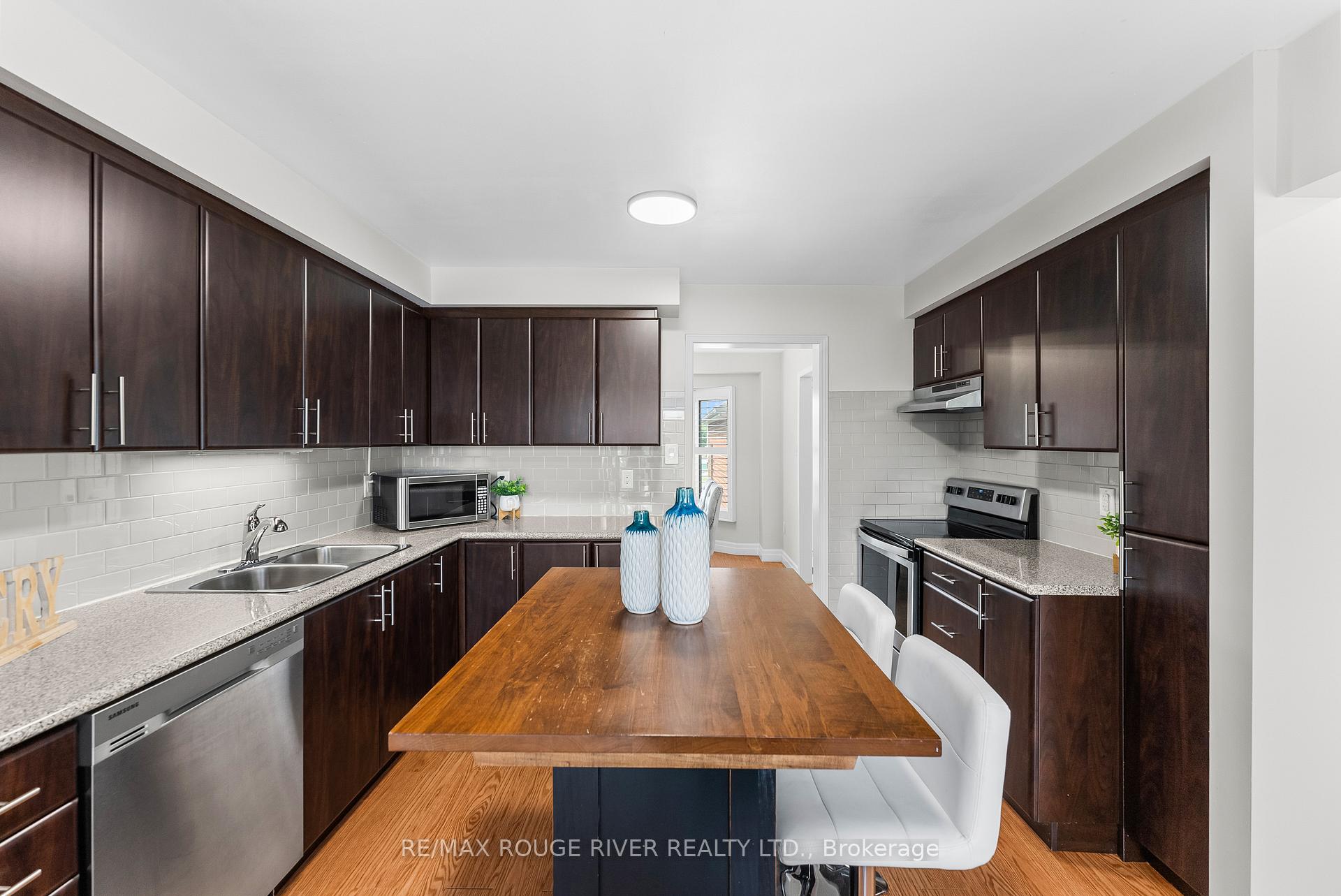 Photo 9 of 1538 Major Oaks Road, Pickering, Brock Ridge — HOMEH