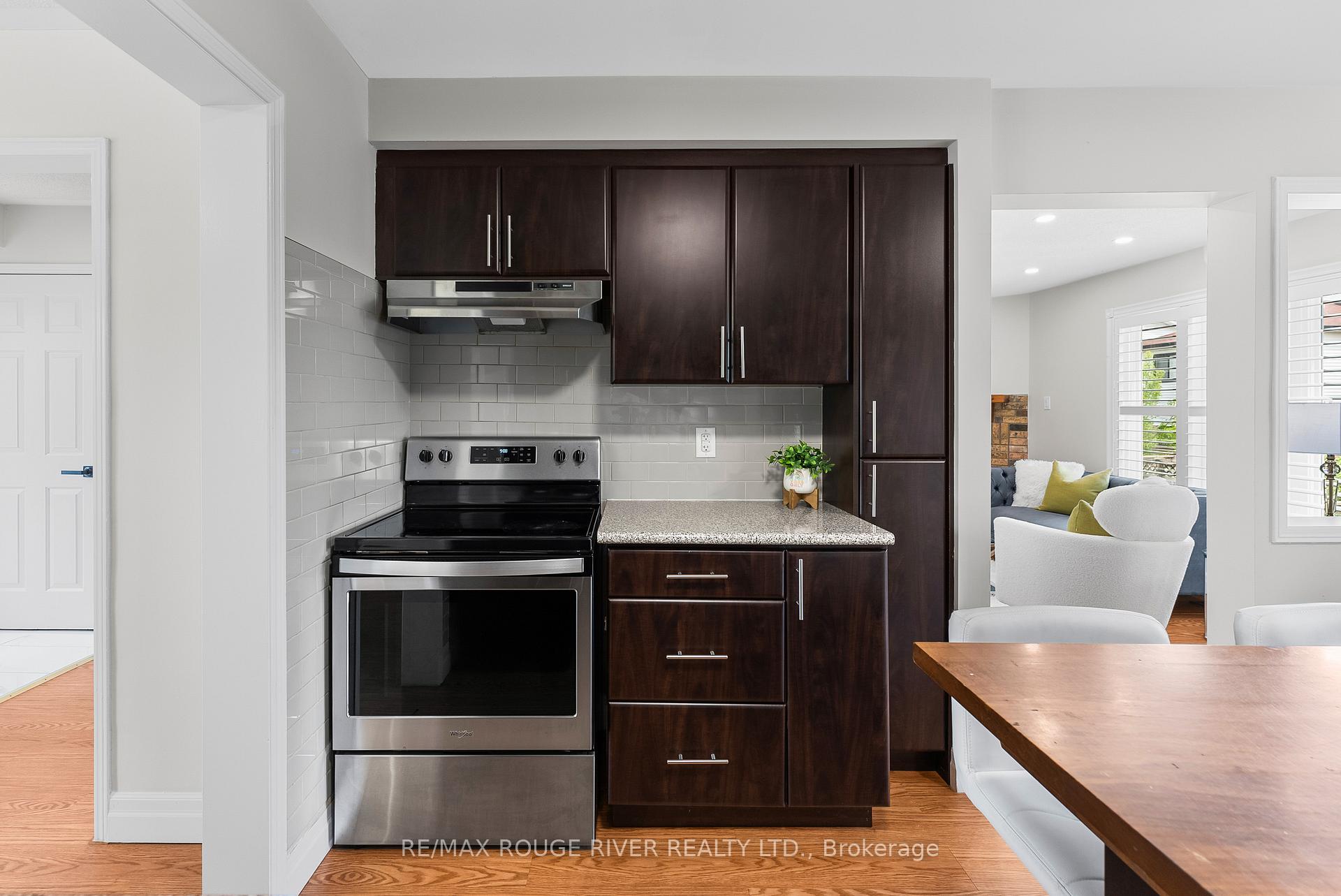 Photo 12 of 1538 Major Oaks Road, Pickering, Brock Ridge — HOMEH