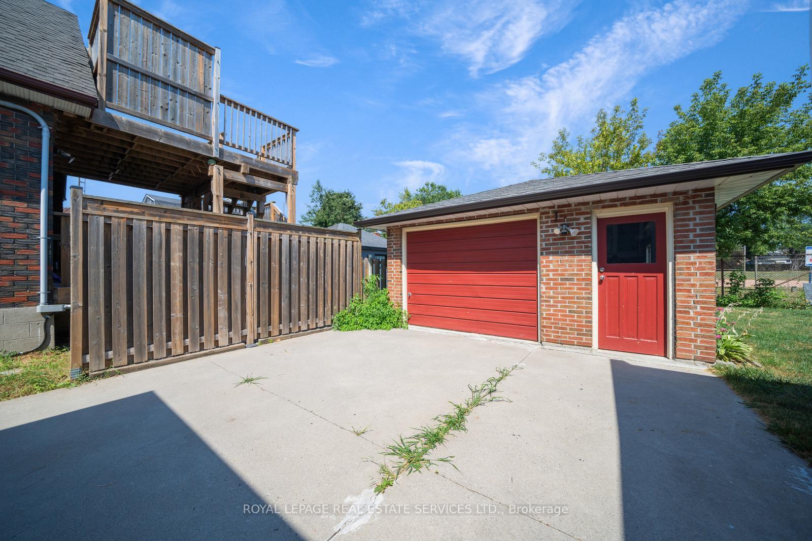 Photo 4 of 294 Eulalie Avenue, Oshawa, Central — HOMEH