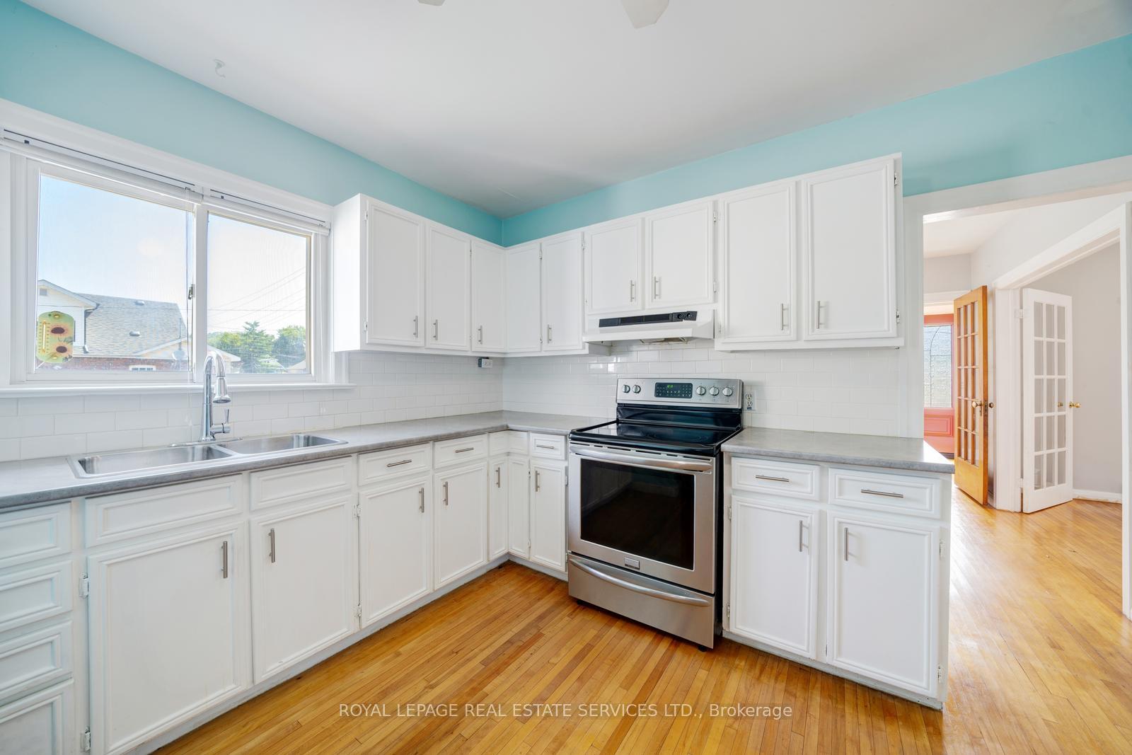 Photo 21 of 294 Eulalie Avenue, Oshawa, Central — HOMEH
