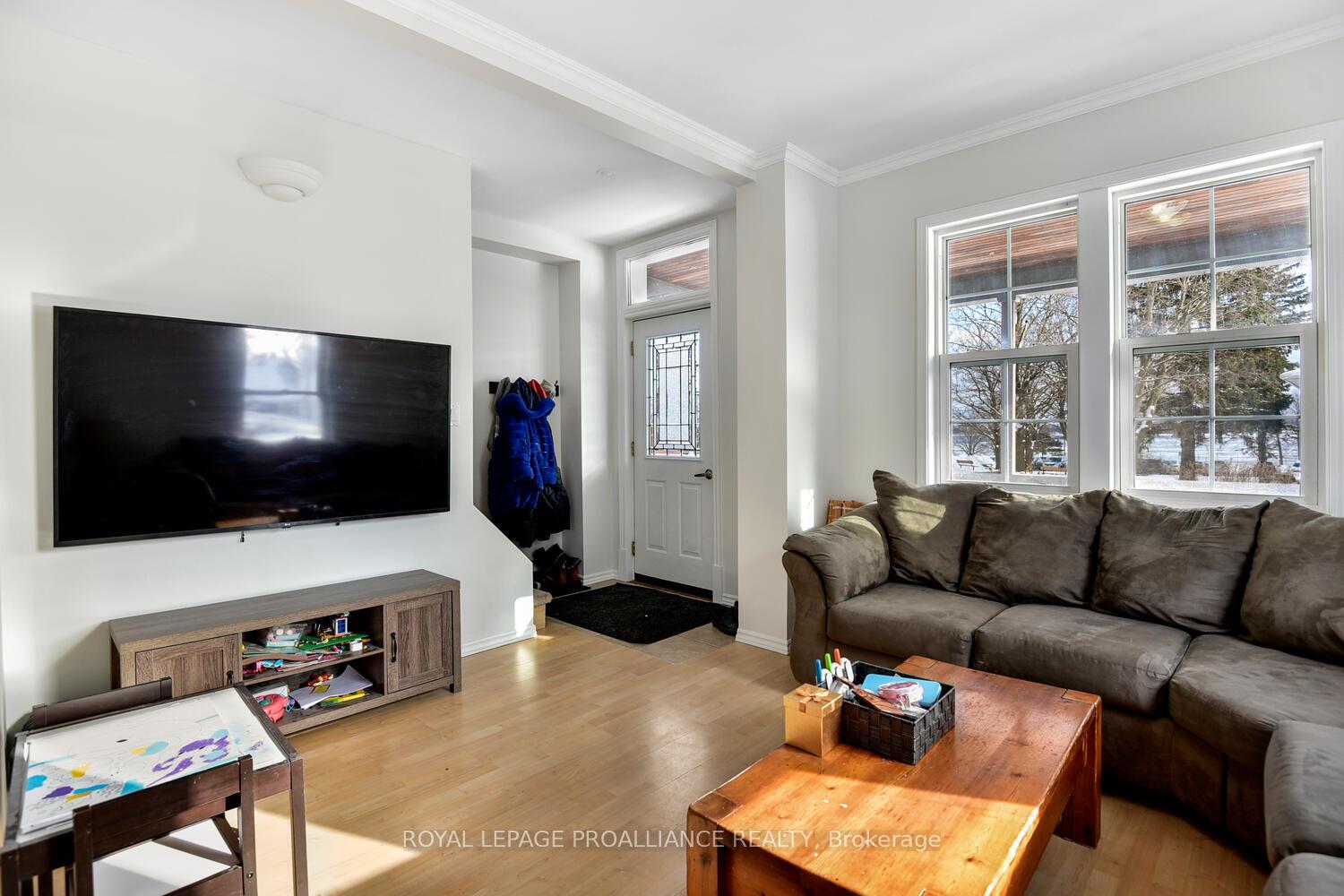 Photo 5 of 650 King Street W, Prescott — HOMEH