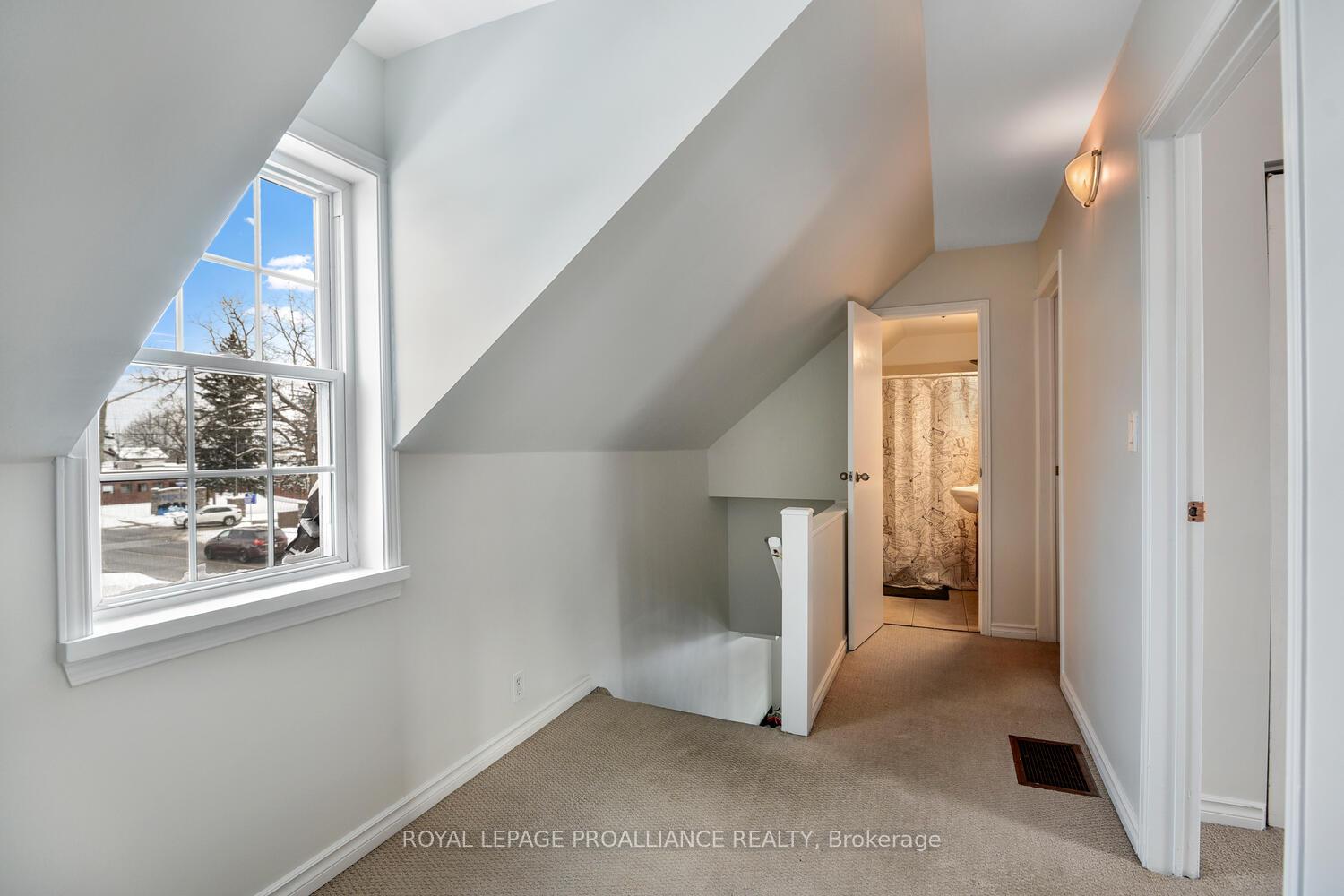 Photo 10 of 650 King Street W, Prescott — HOMEH