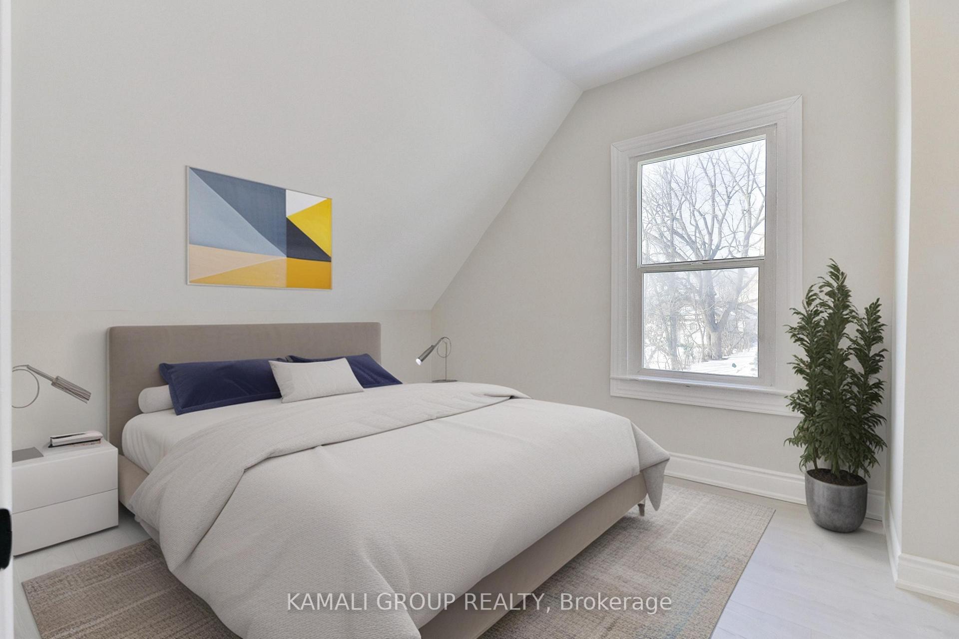 Front of Unit Unit 3, 93 Mcmillan Drive