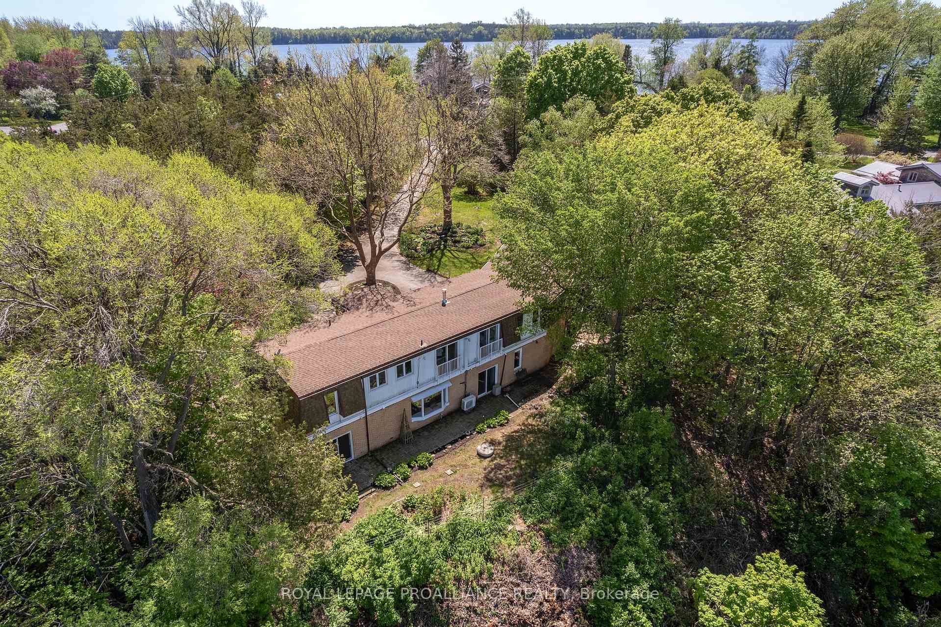 Photo 3 of 329 County Road 7, Prince Edward County, North Marysburg Ward — HOMEH