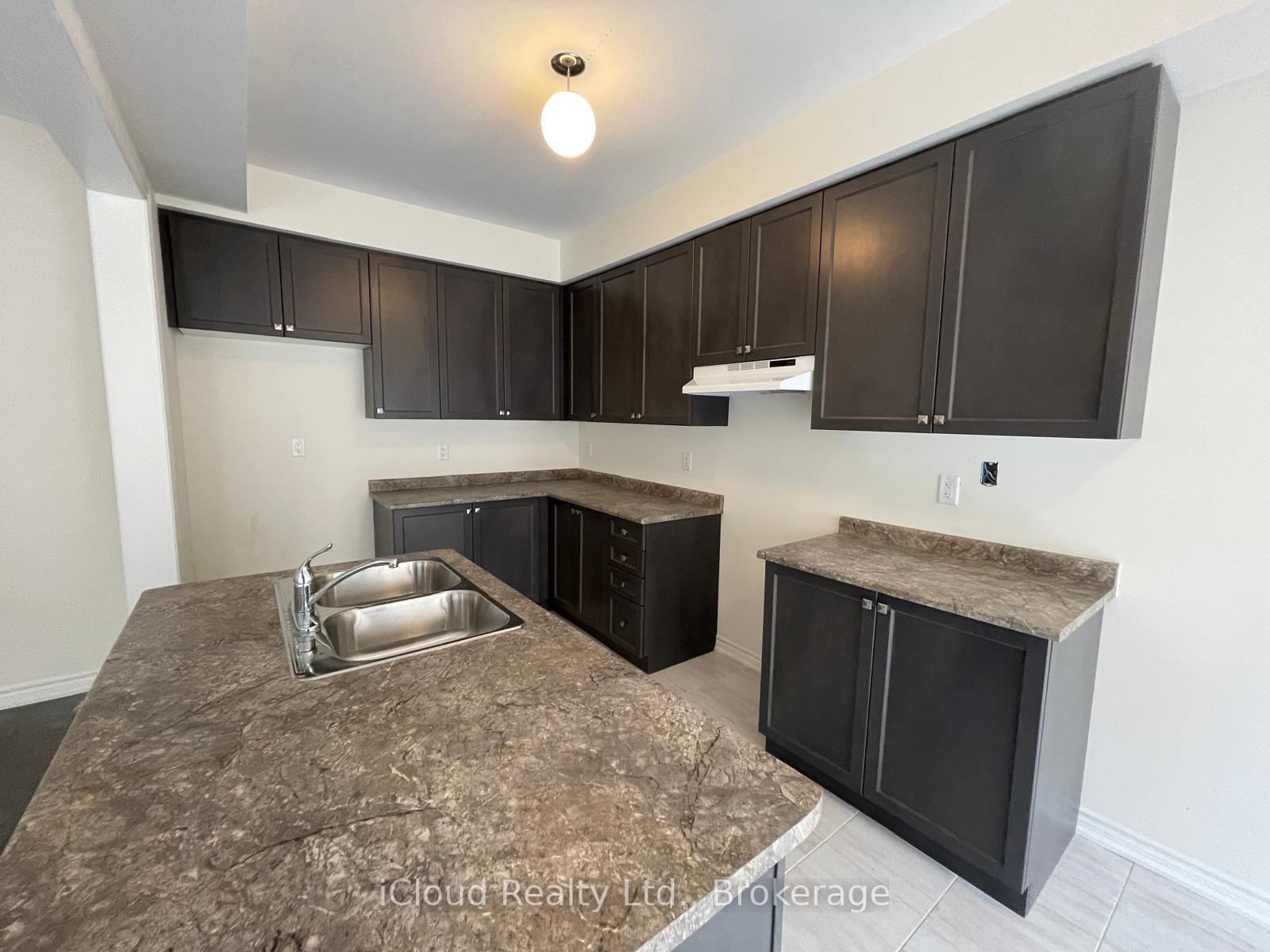 Photo 11 of 2501 Athena Path, Pickering, Rural Pickering — HOMEH