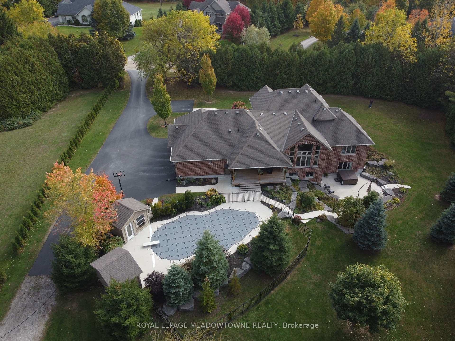 Photo 2 of 7412 Boyce Drive, Puslinch, Rural Puslinch East — HOMEH