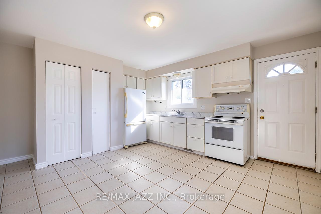 Photo 11 of 261 Vancouver Street, Oshawa, Vanier — HOMEH