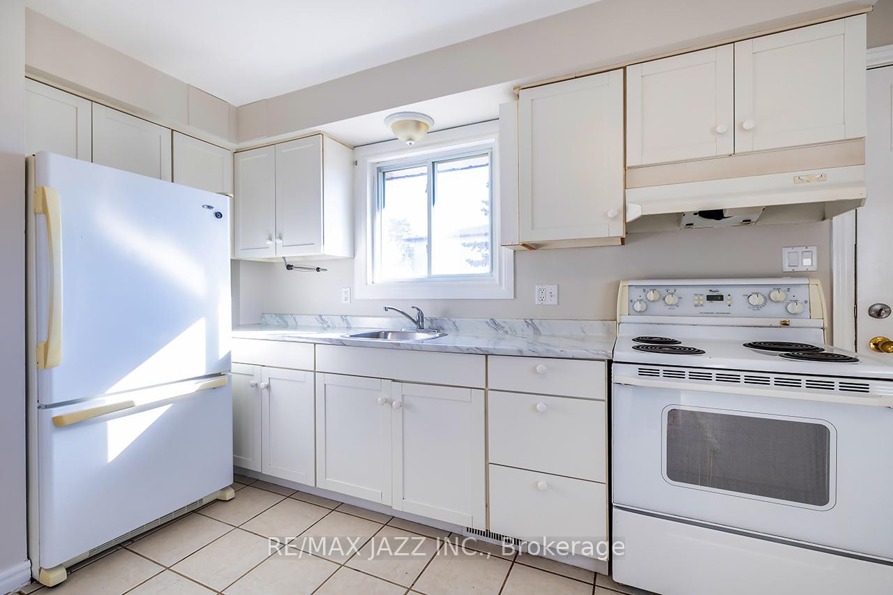 Photo 13 of 261 Vancouver Street, Oshawa, Vanier — HOMEH