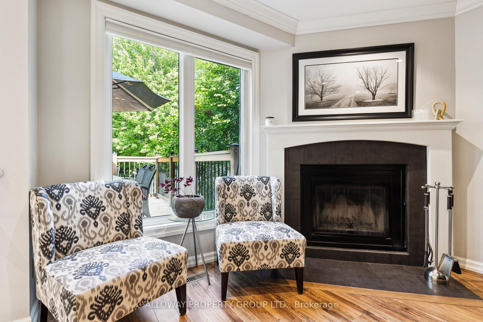 Photo 12 of 1619 Deerbrook Drive, Pickering, Liverpool — HOMEH