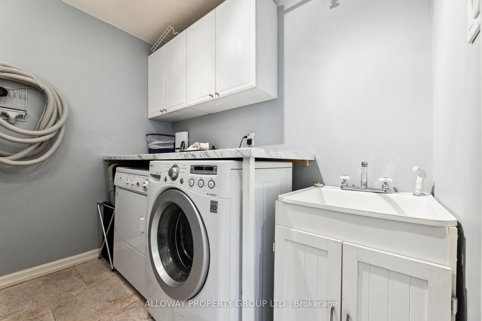 Photo 16 of 1619 Deerbrook Drive, Pickering, Liverpool — HOMEH