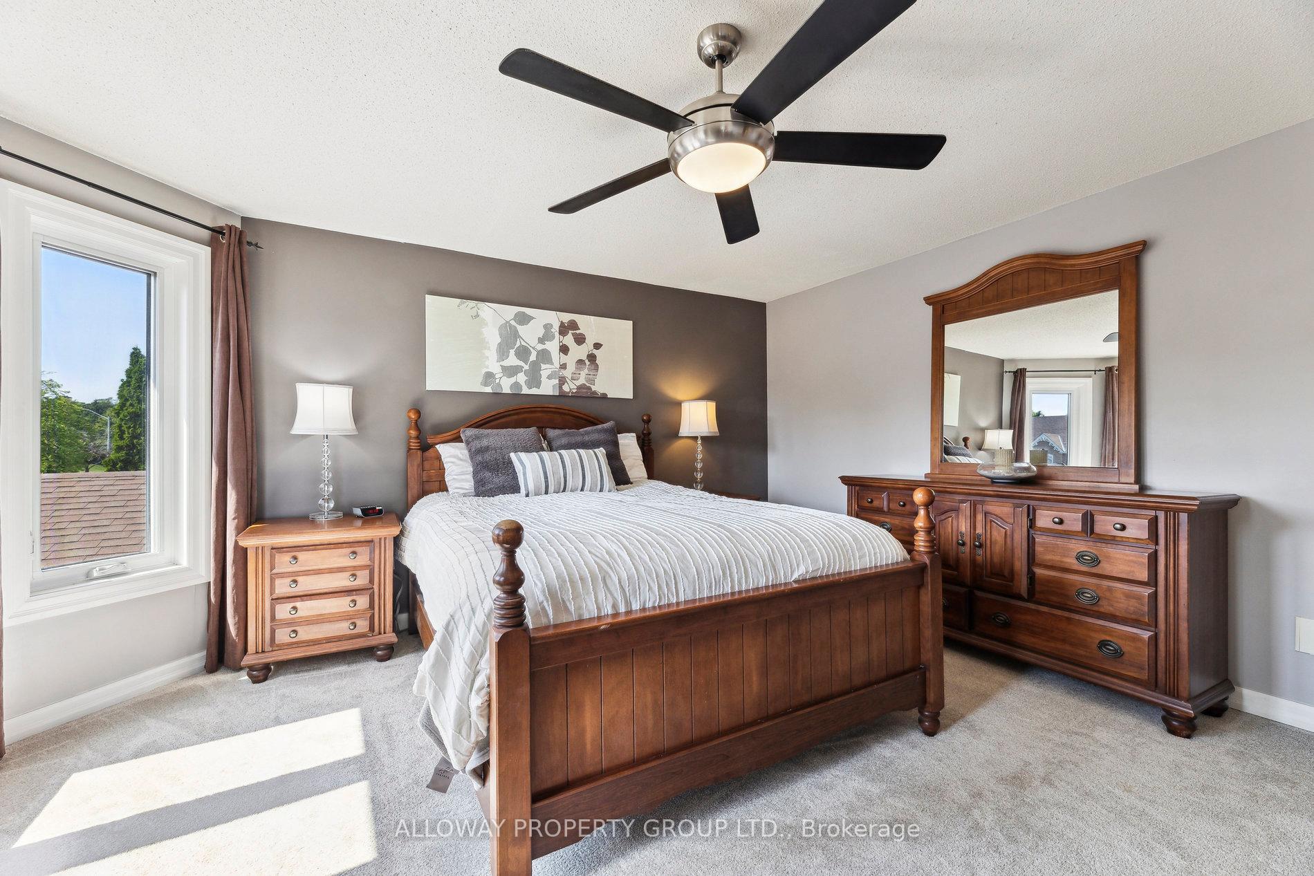 Photo 18 of 1619 Deerbrook Drive, Pickering, Liverpool — HOMEH