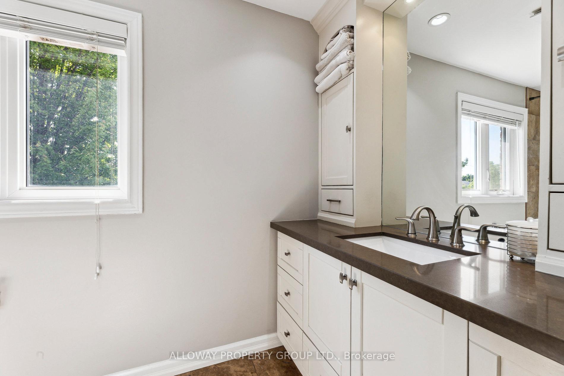 Photo 19 of 1619 Deerbrook Drive, Pickering, Liverpool — HOMEH